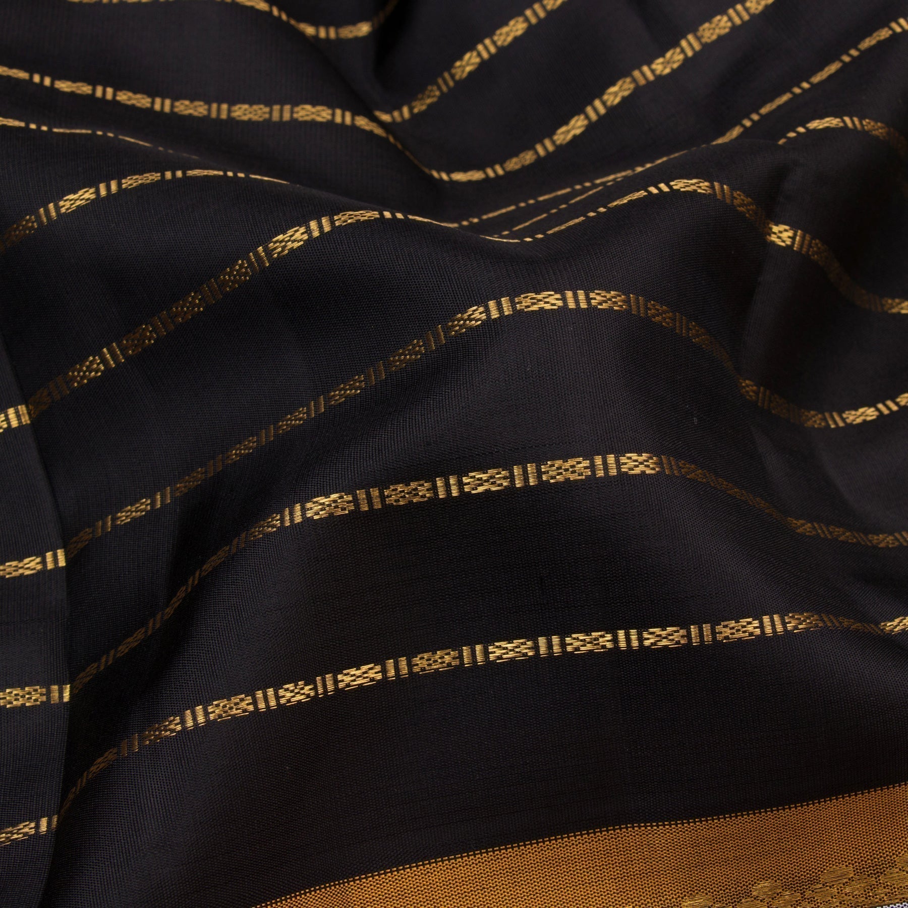 Kanakavalli Kanjivaram Silk Sari 21-040-HS001-01359 - Fabric View