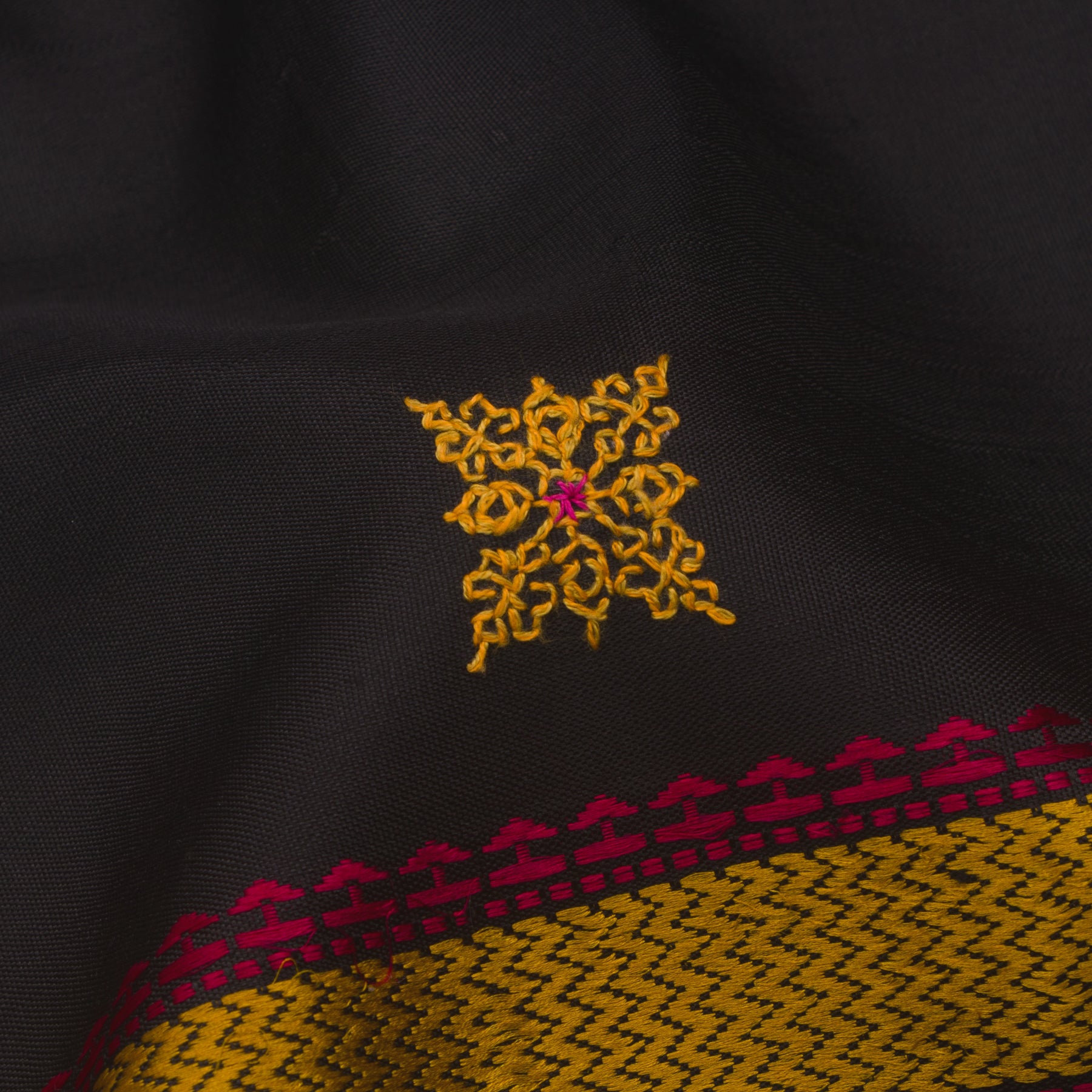 Kanakavalli Kanjivaram Silk Sari 20-040-HS001-00081 - Fabric View