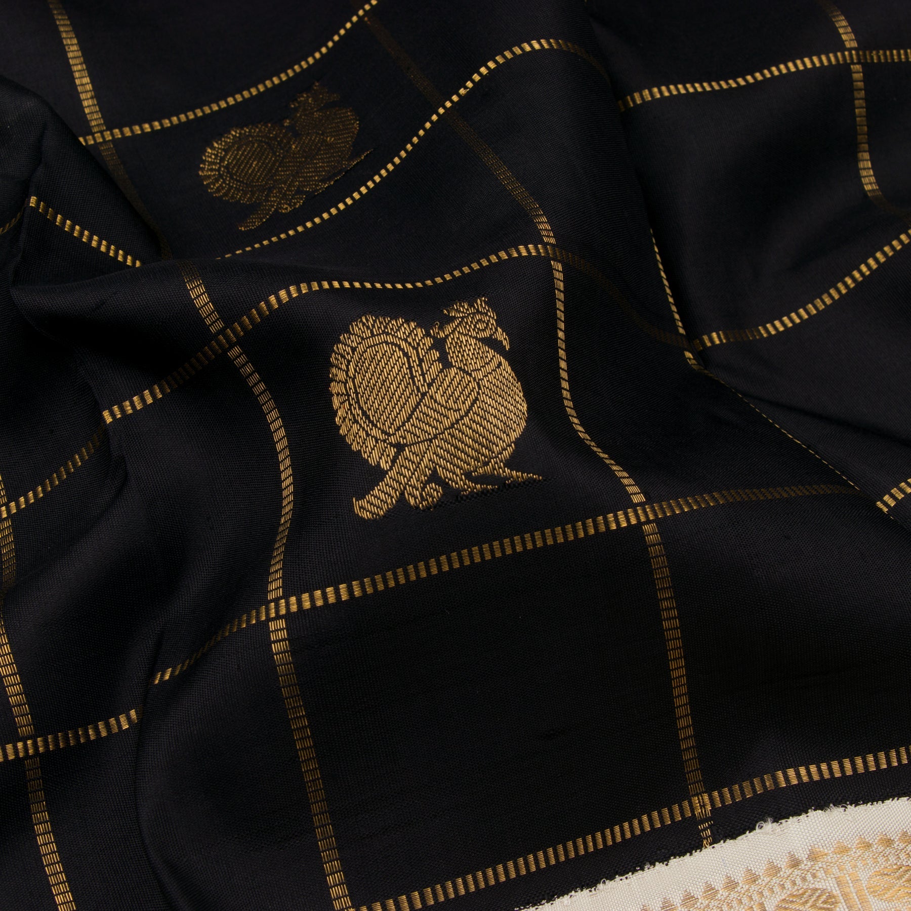 Kanakavalli Kanjivaram Silk Sari 20-110-HS001-00066 - Fabric View