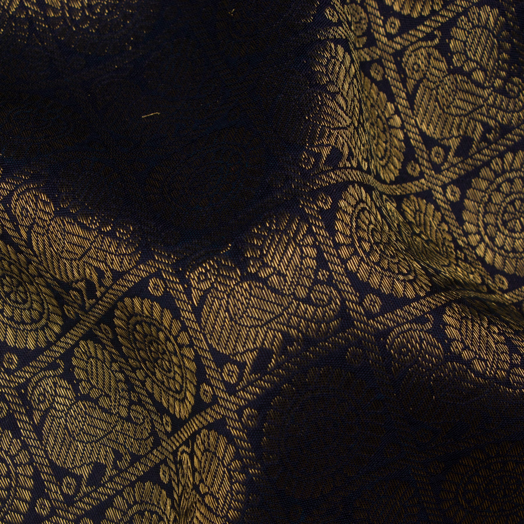 Kanakavalli Kanjivaram Silk Sari 20-110-HS001-01774 - Fabric View