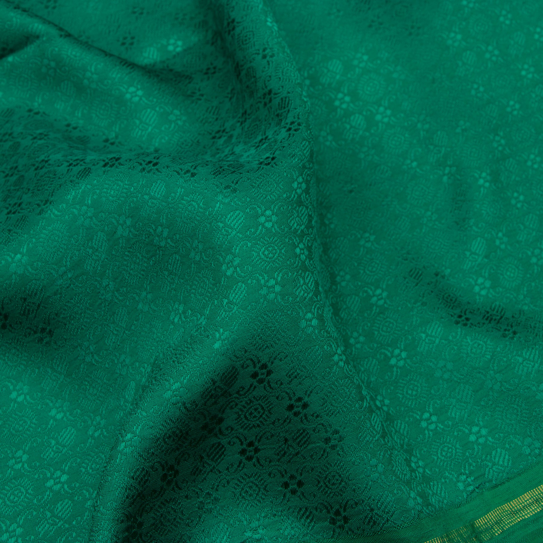 Kanakavalli Kanjivaram Silk Sari 20-601-HS001-01304 - Fabric View