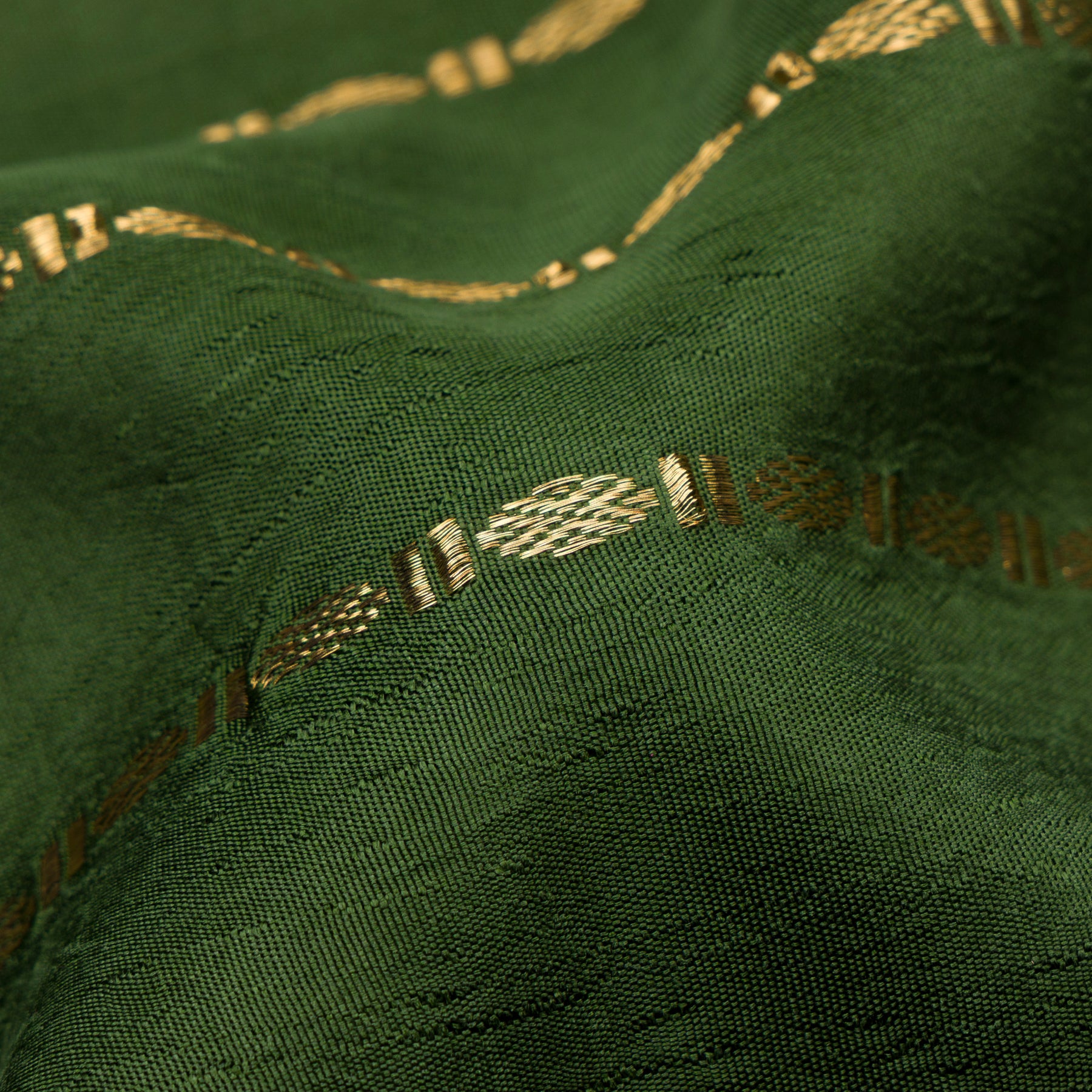 Kanakavalli Kanjivaram Silk Sari 21-040-HS001-03187 - Fabric View
