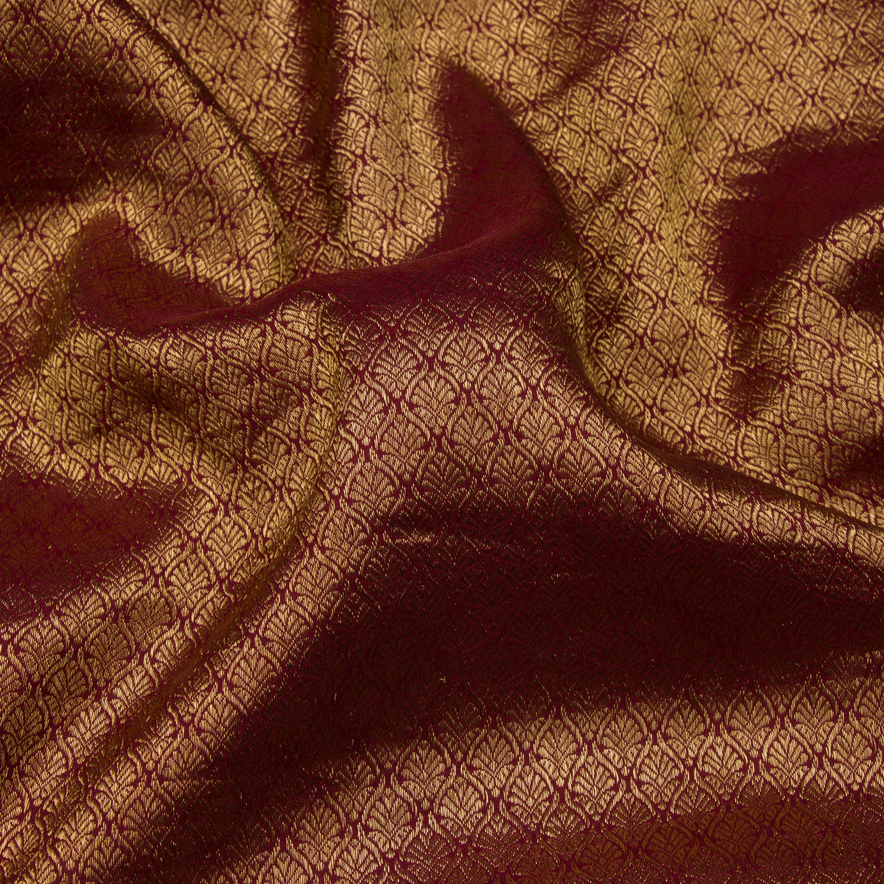 Kanakavalli Kanjivaram Silk Sari 21-100-HS001-02172 - Fabric View