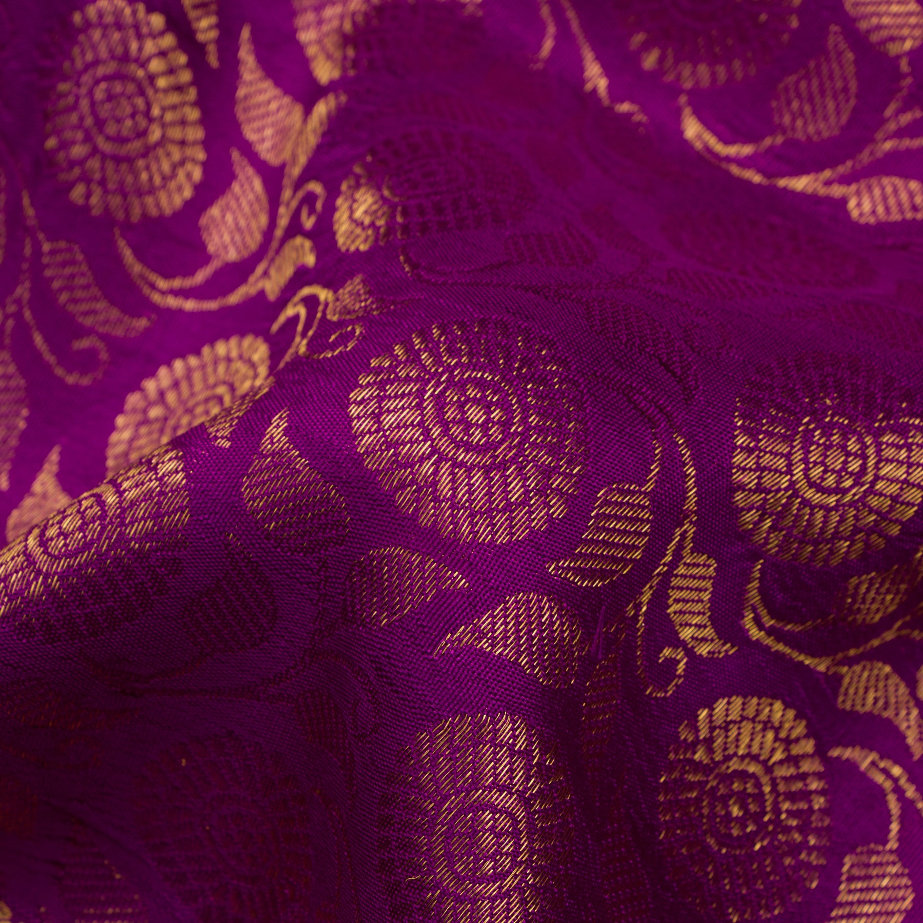 Kanakavalli Kanjivaram Silk Sari 21-586-HS001-05106 - Fabric View
