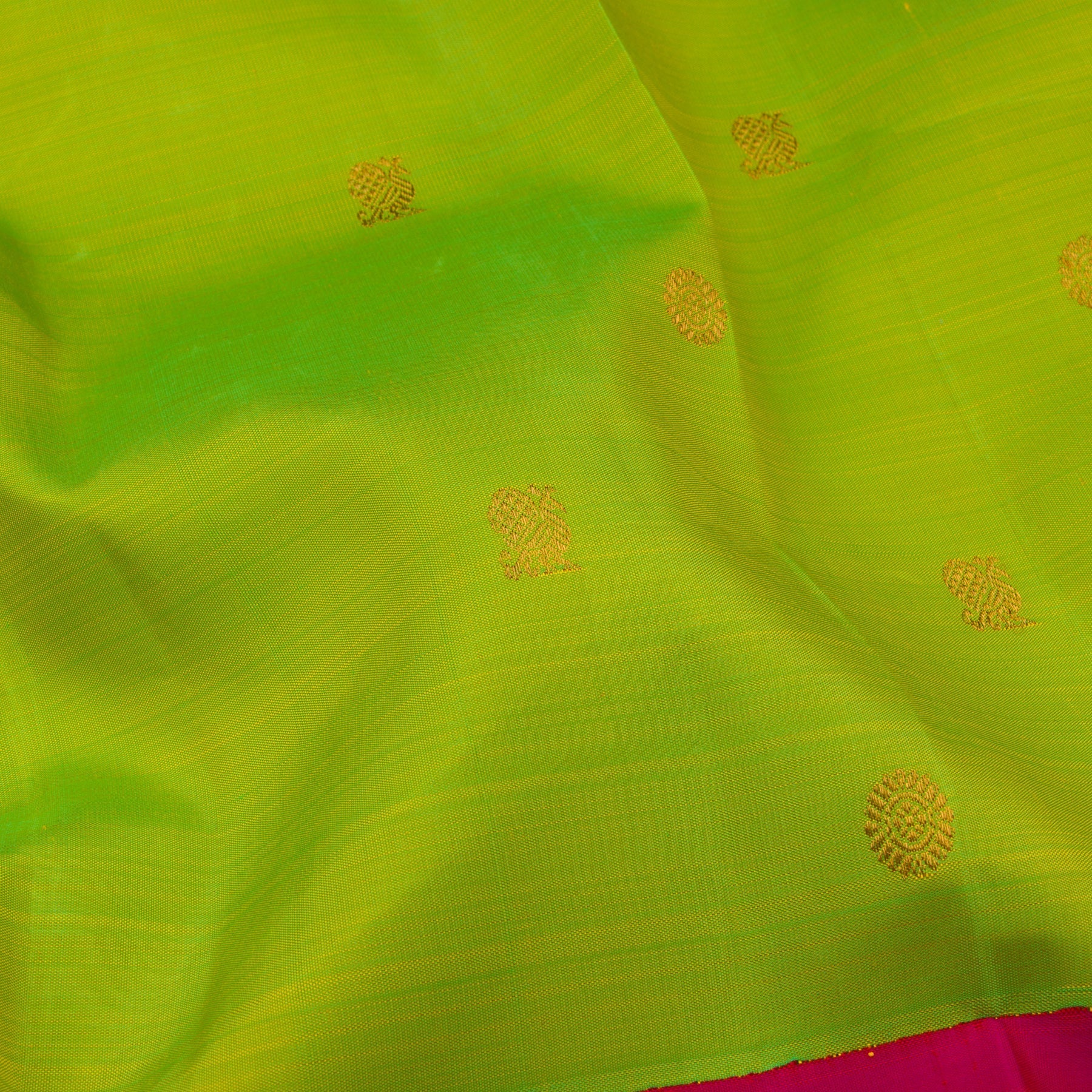 Kanakavalli Kanjivaram Silk Sari 21-599-HS001-09543 - Fabric View