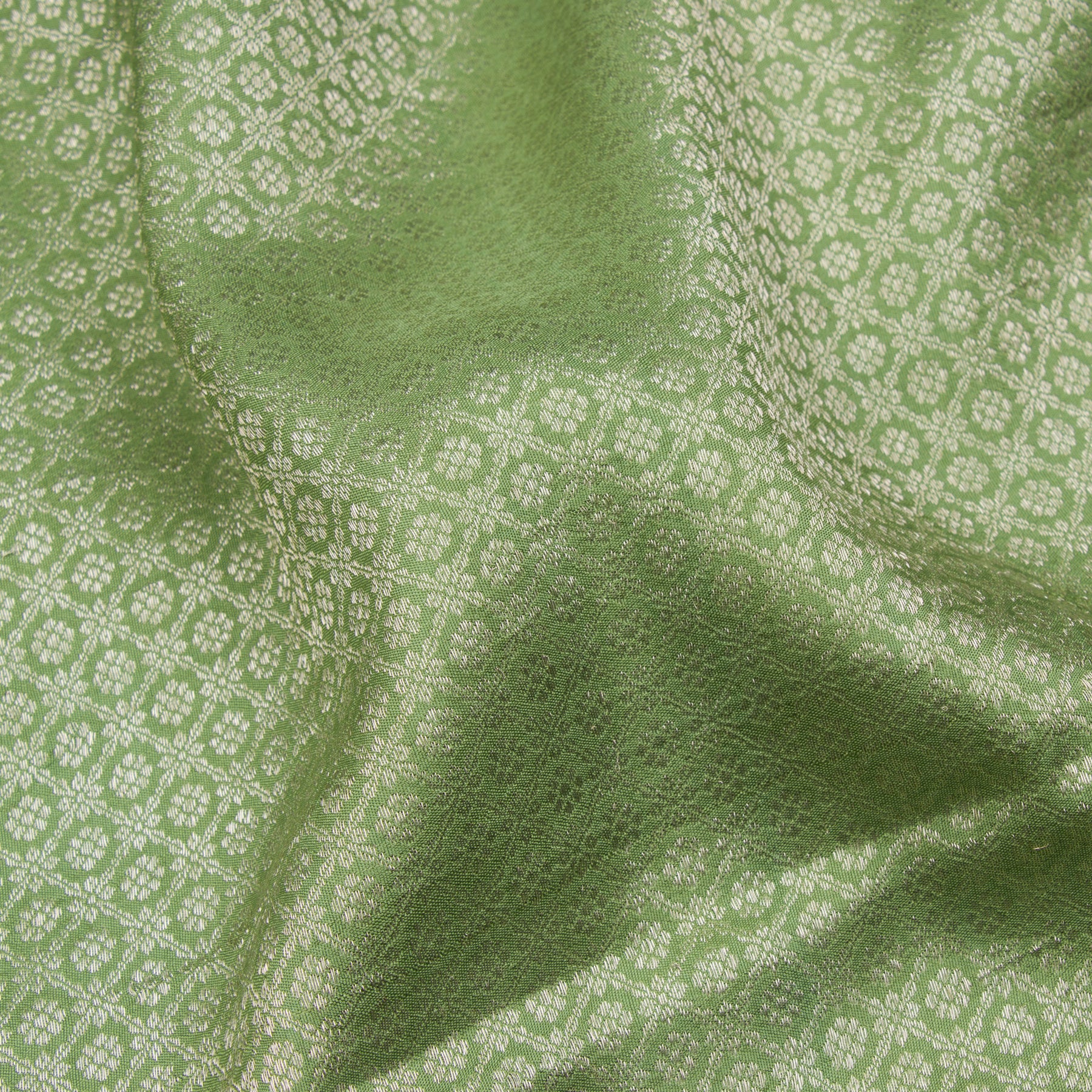 Kanakavalli Kanjivaram Silk Sari 21-608-HS001-06135 - Fabric View