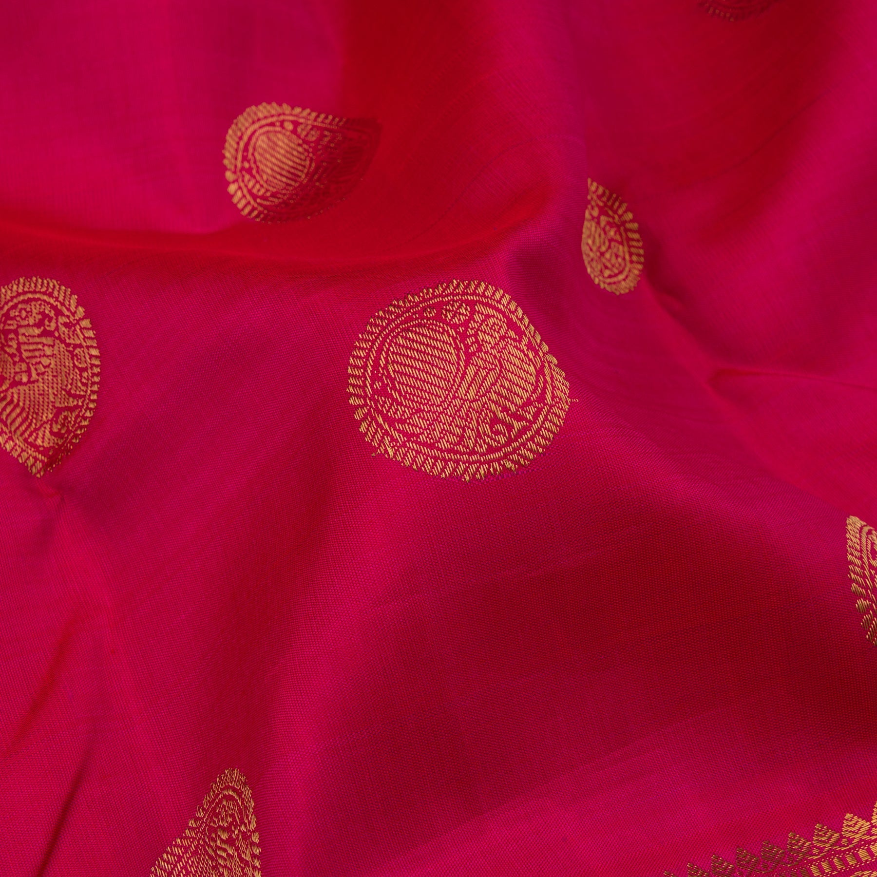 Kanakavalli Kanjivaram Silk Sari 21-609-HS001-06742 - Fabric View