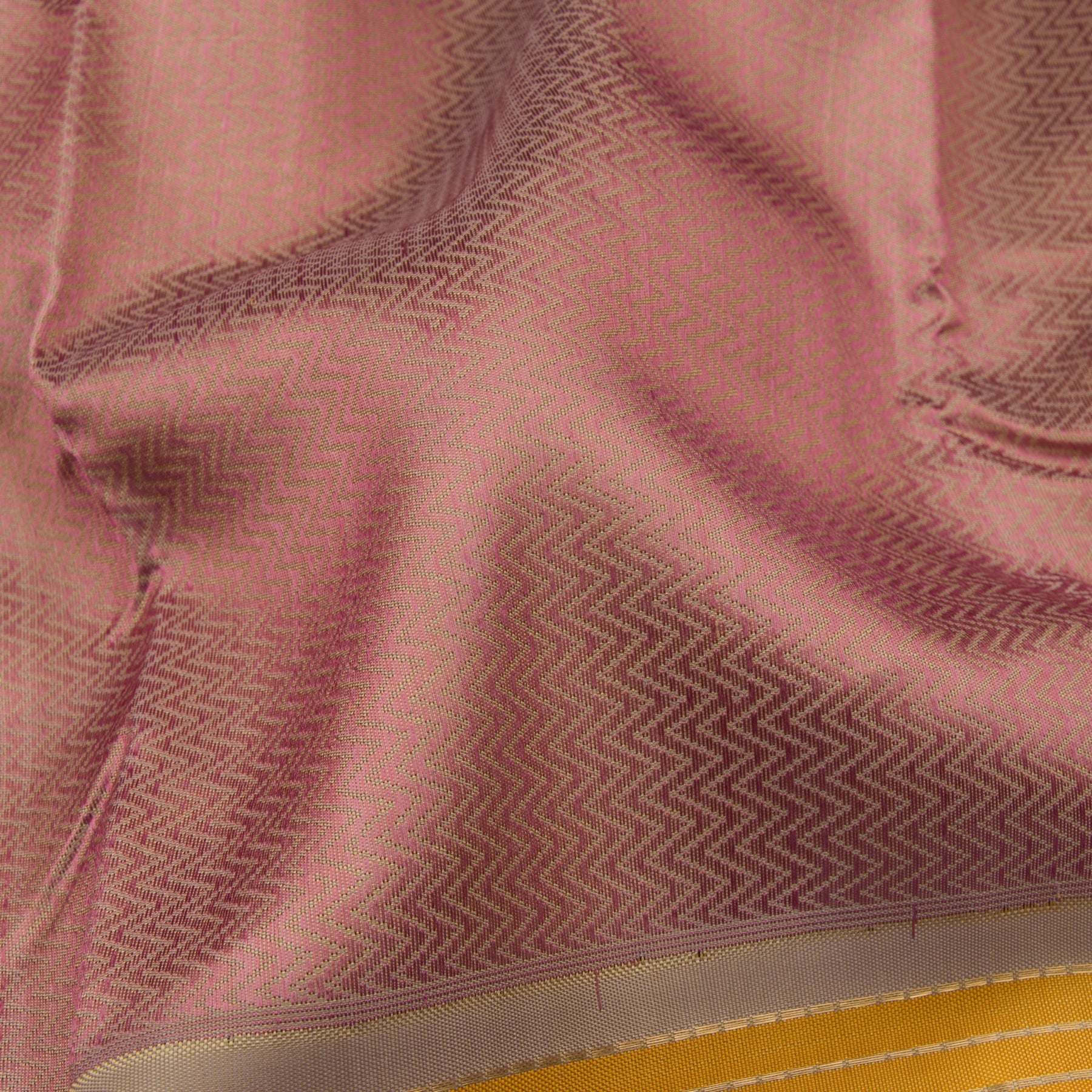 Kanakavalli Kanjivaram Silk Sari 22-040-HS001-01577 - Fabric View