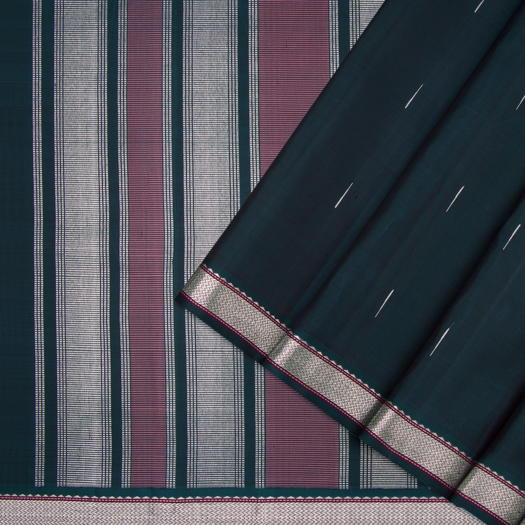 Kanakavalli Kanjivaram Silk Sari 22-040-HS001-04821 - Cover View