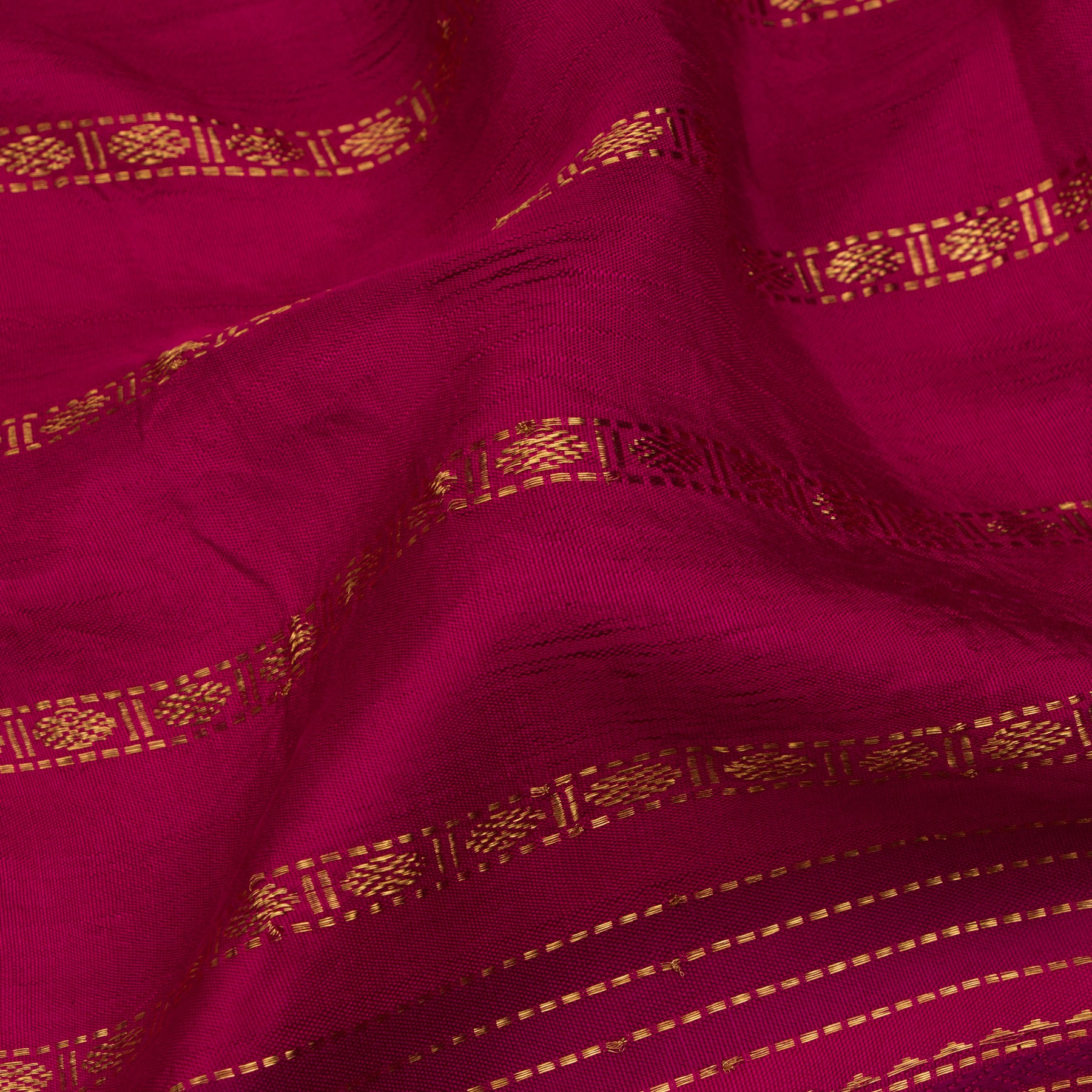 Kanakavalli Kanjivaram Silk Sari 22-040-HS001-06263 - Fabric View