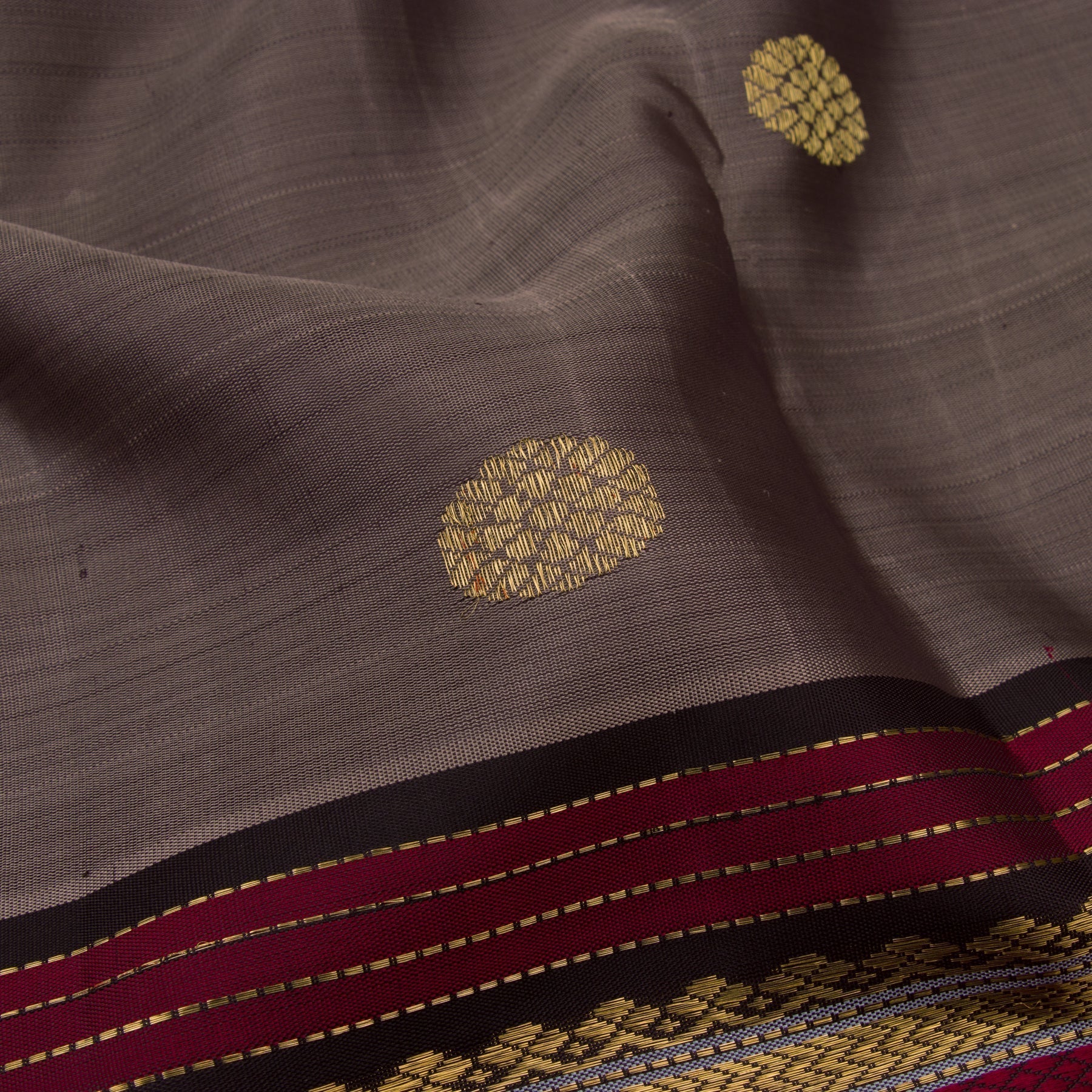 Kanakavalli Kanjivaram Silk Sari 22-040-HS001-10399 - Fabric View