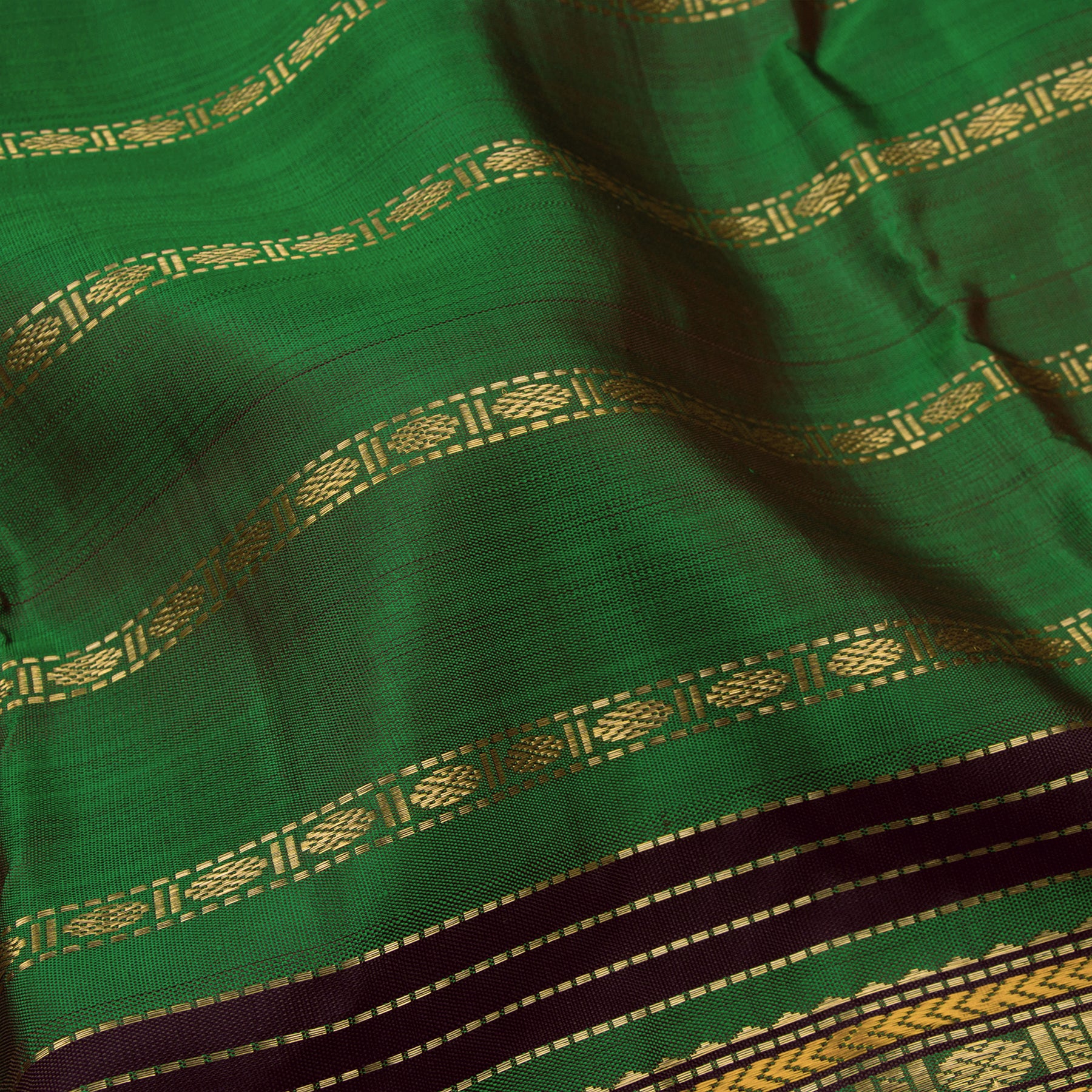 Kanakavalli Kanjivaram Silk Sari 22-040-HS001-10403 - Fabric View
