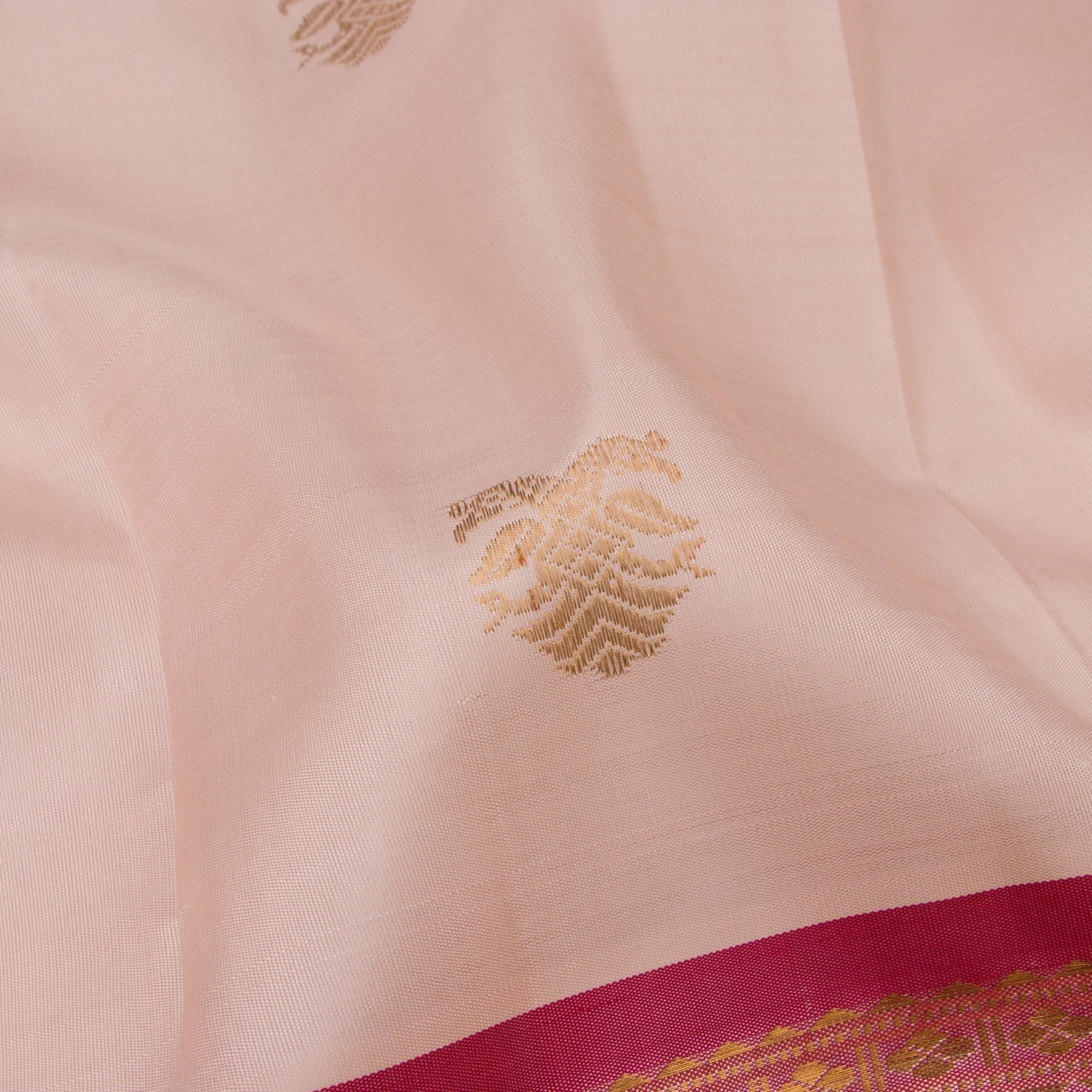 Kanakavalli Kanjivaram Silk Sari 22-040-HS001-13506 - Fabric View