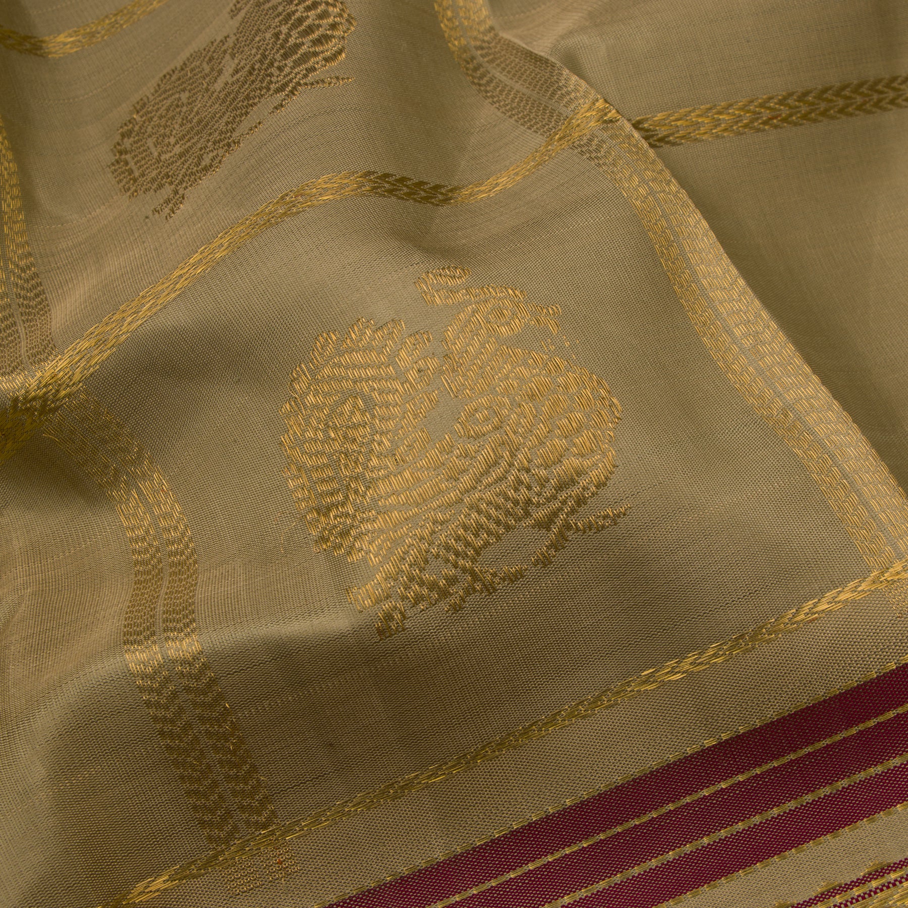 Kanakavalli Kanjivaram Silk Sari 22-040-HS001-13552 - Fabric View