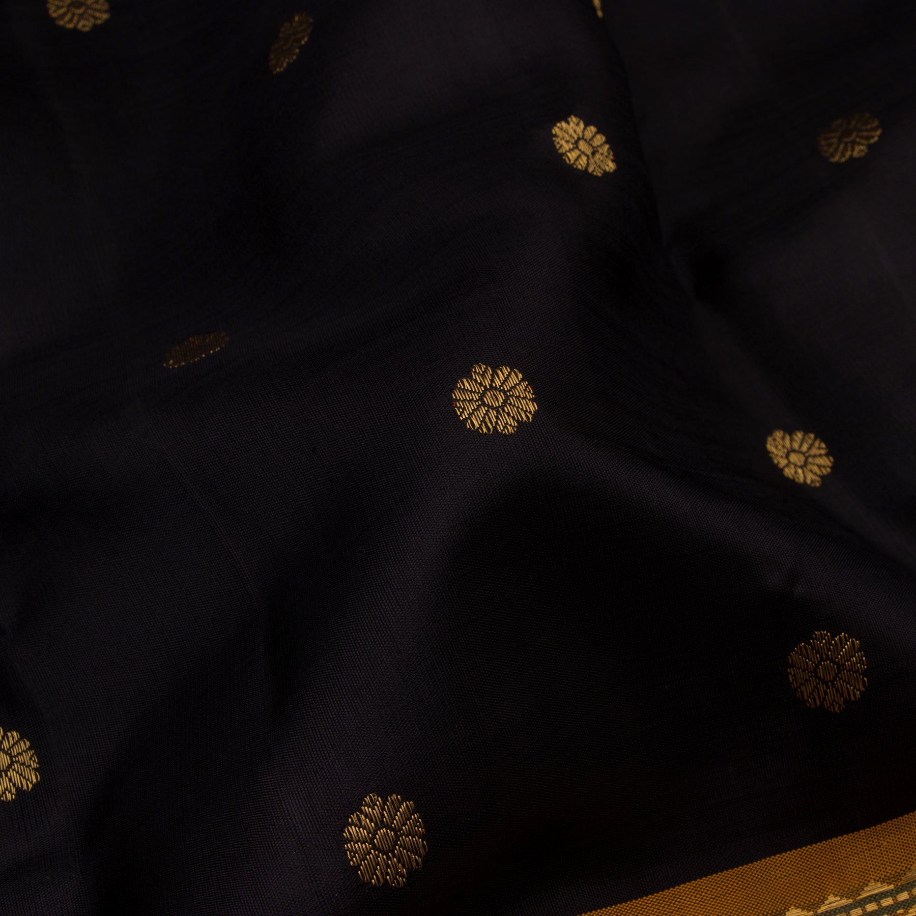Kanakavalli Kanjivaram Silk Sari 22-040-HS001-15026 - Fabric View