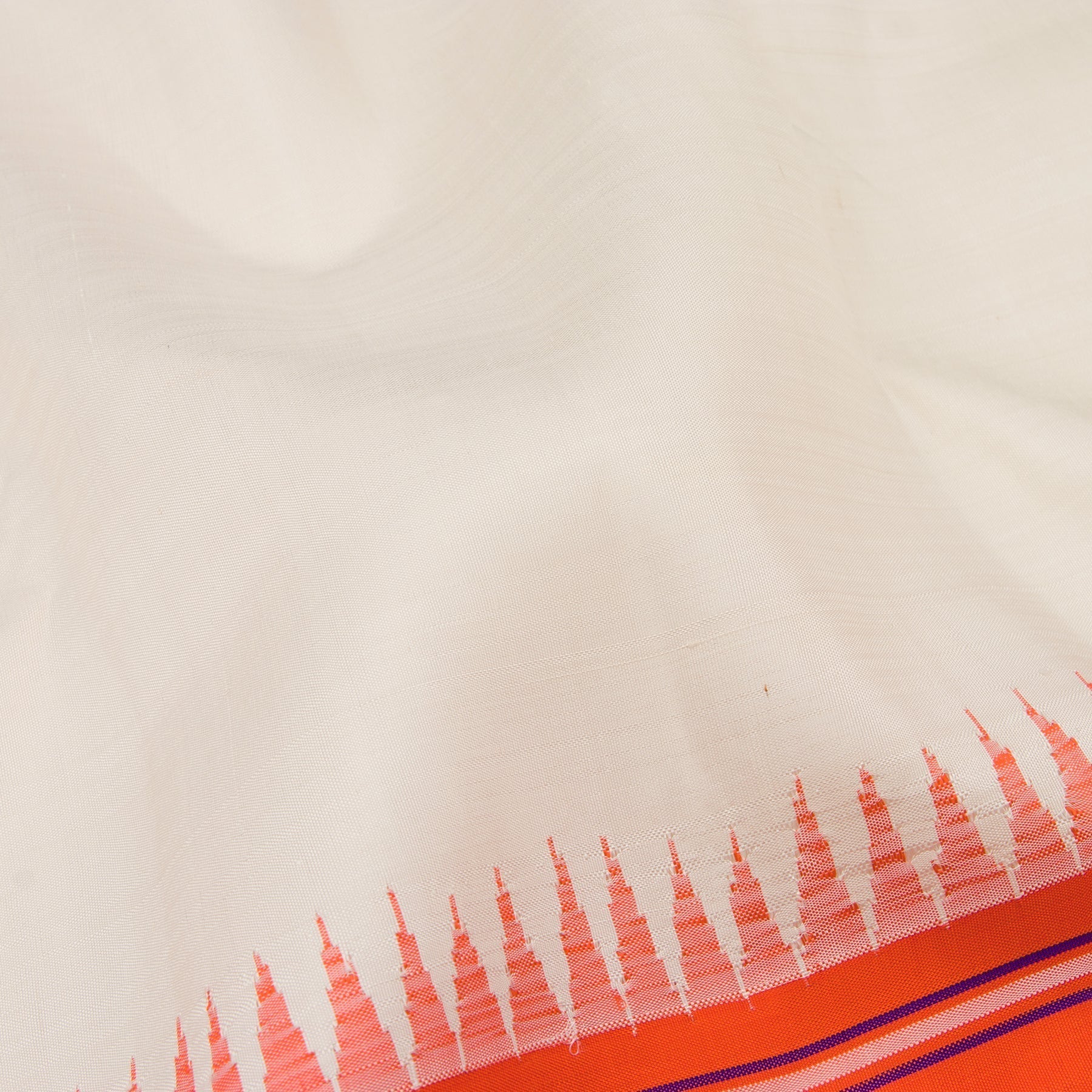 Kanakavalli Kanjivaram Silk Sari 22-100-HS001-03310 - Fabric View