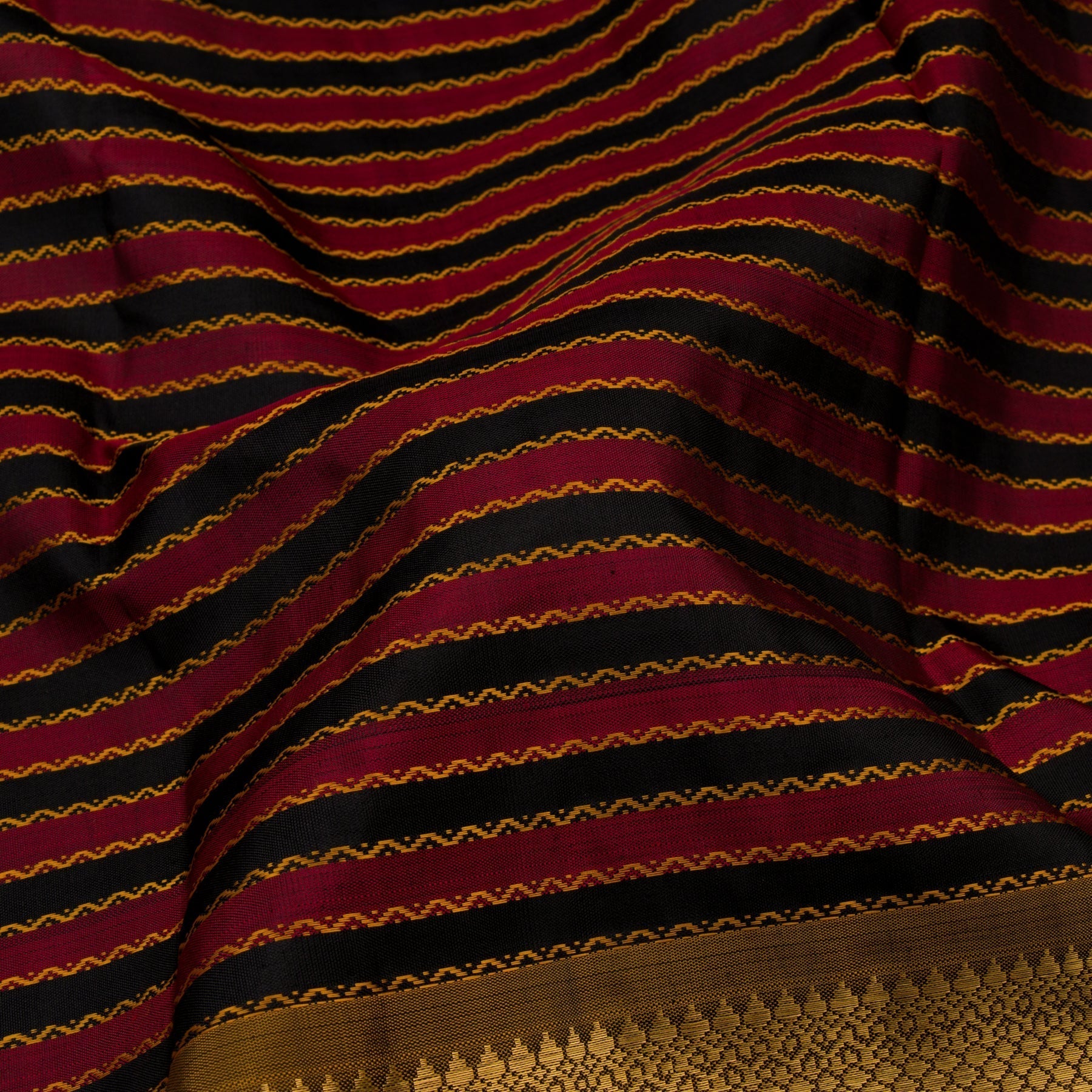 Kanakavalli Kanjivaram Silk Sari 22-100-HS001-06780 - Fabric View