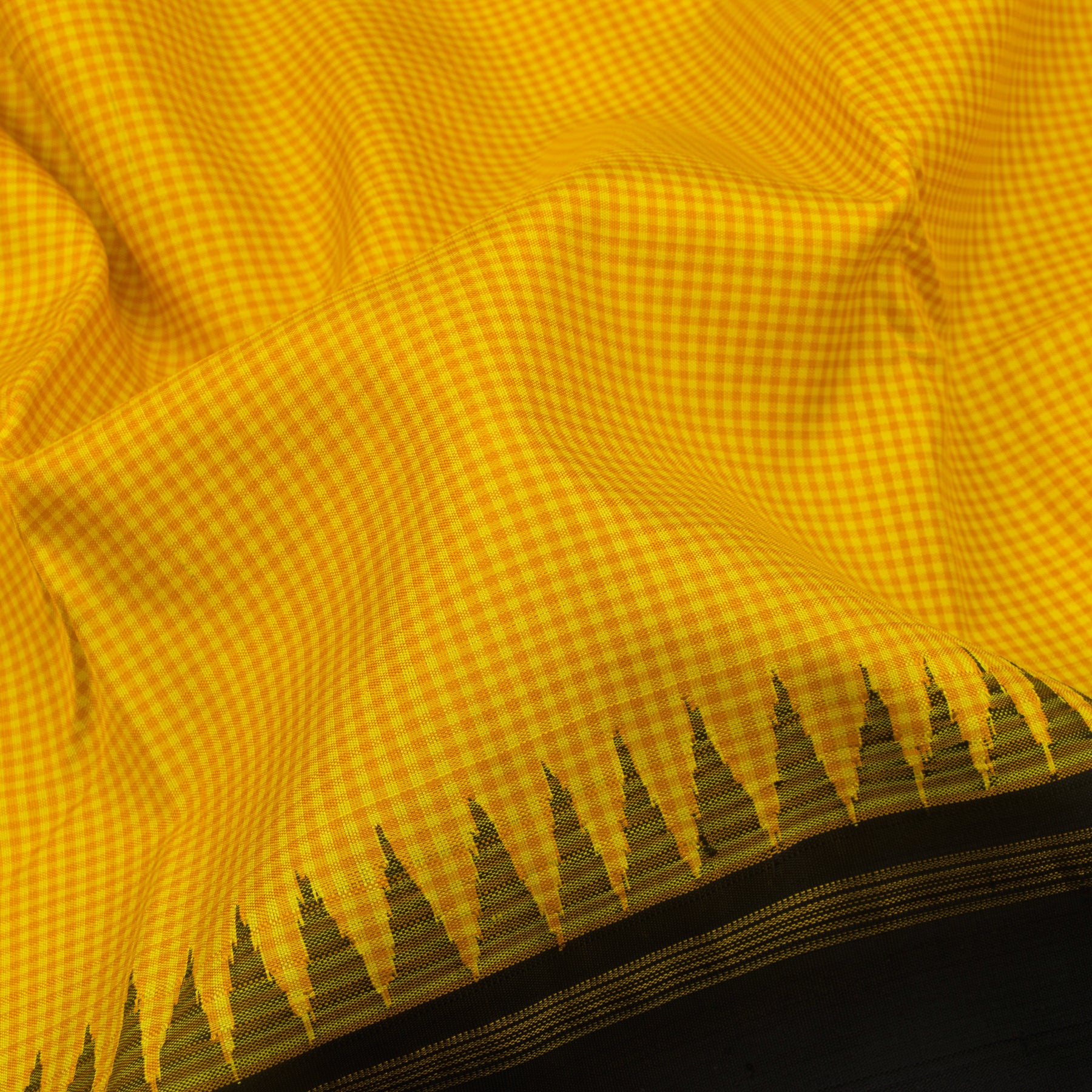 Kanakavalli Kanjivaram Silk Sari 22-100-HS001-11712 - Fabric View