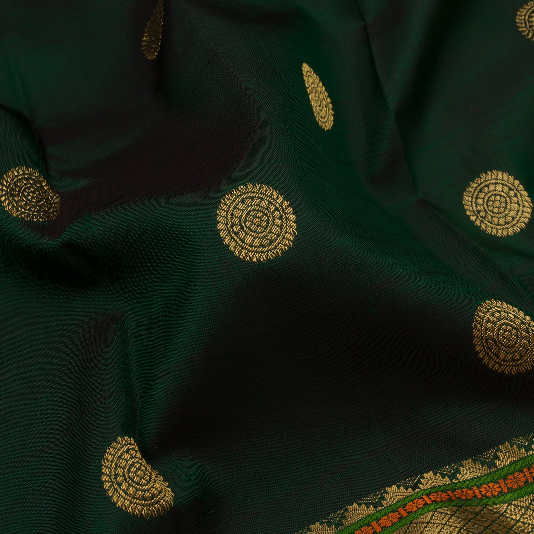 Kanakavalli Kanjivaram Silk Sari 22-100-HS001-11868 - Fabric View