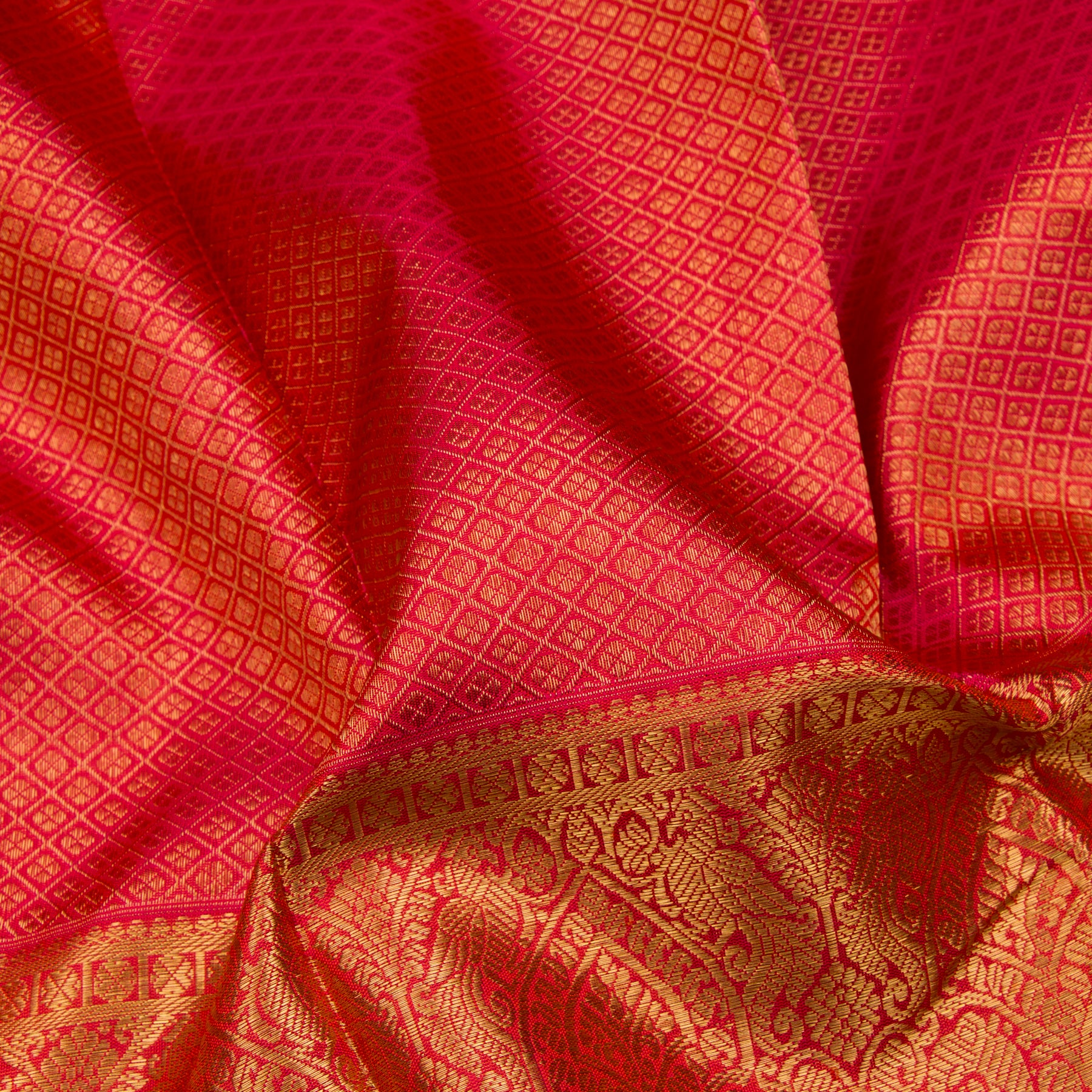 Kanakavalli Kanjivaram Silk Sari 22-110-HS001-00958 - Fabric View