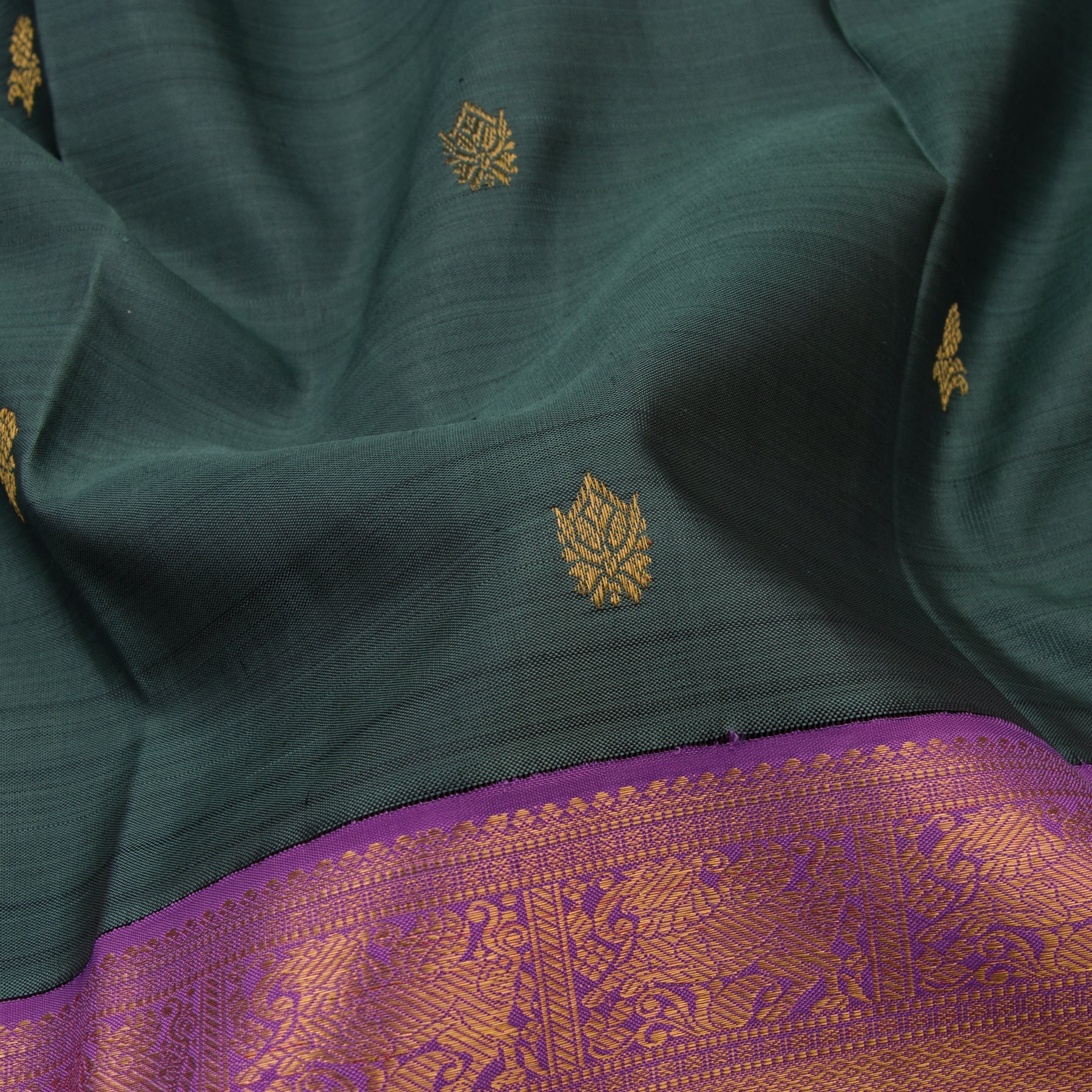 Kanakavalli Kanjivaram Silk Sari 22-110-HS001-08512 - Fabric View