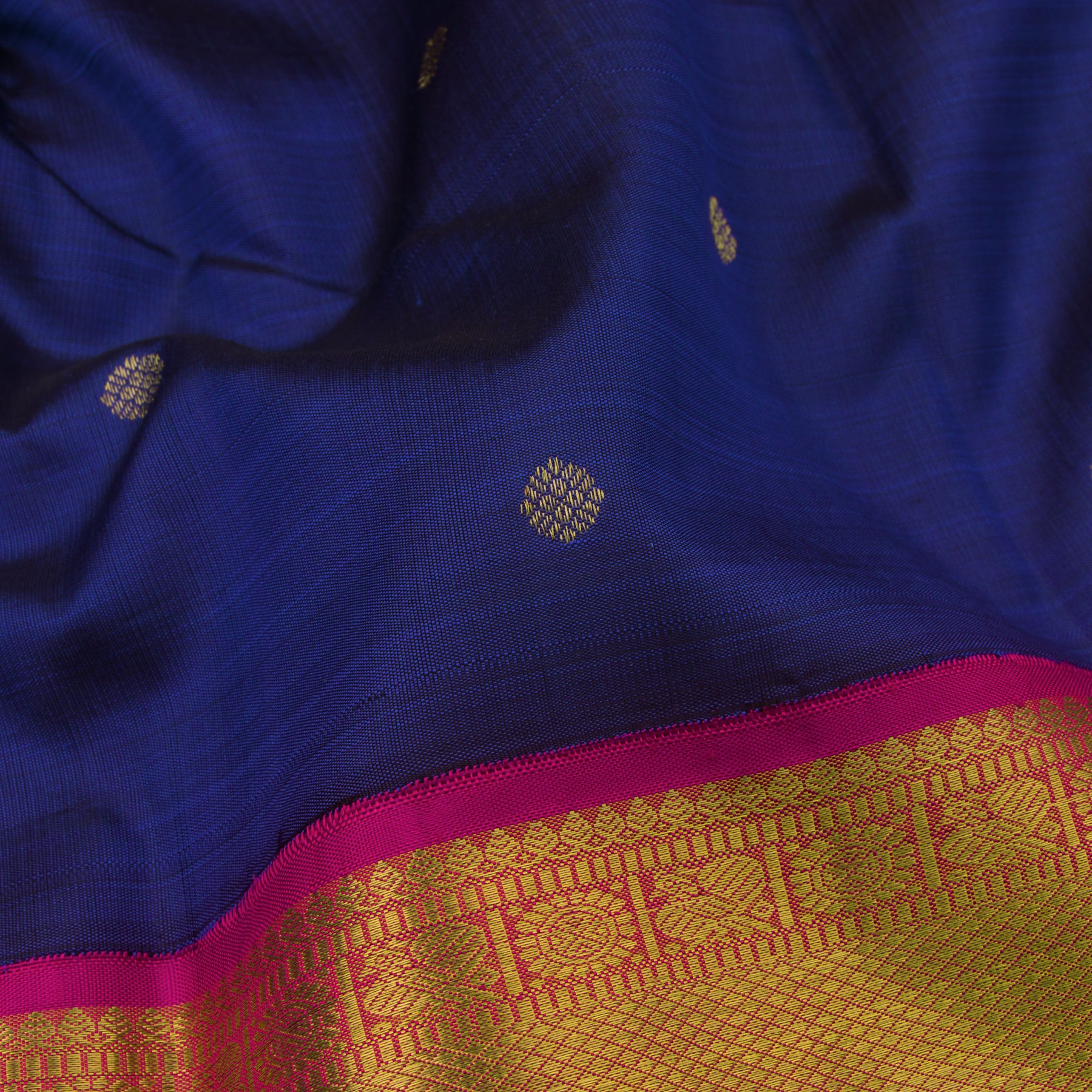Kanakavalli Kanjivaram Silk Sari 22-110-HS001-09465 - Fabric View