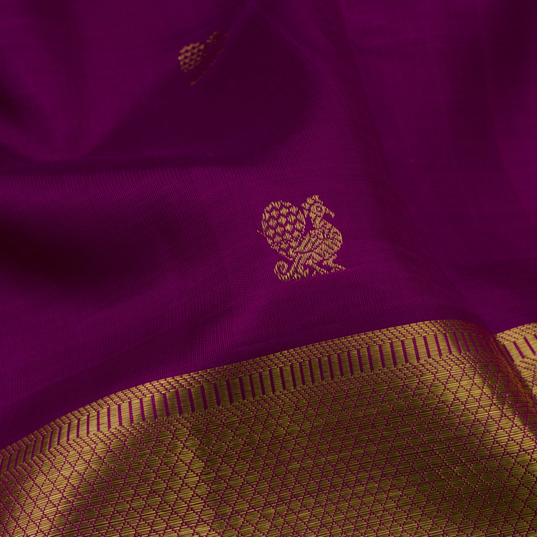 Kanakavalli Kanjivaram Silk Sari 22-110-HS001-11076 - Fabric View