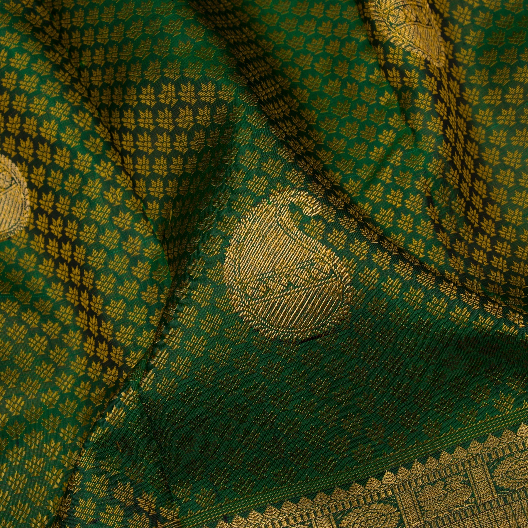 Kanakavalli Kanjivaram Silk Sari 22-599-HS001-00283 - Fabric View