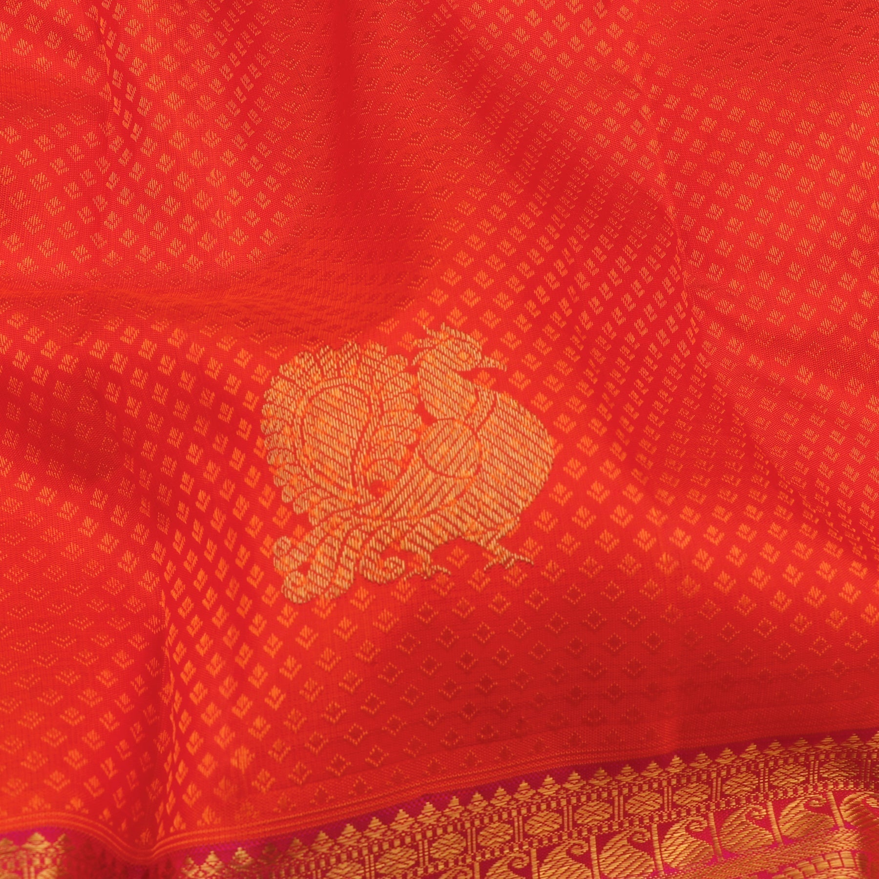 Kanakavalli Kanjivaram Silk Sari 22-599-HS001-01977 - Fabric View