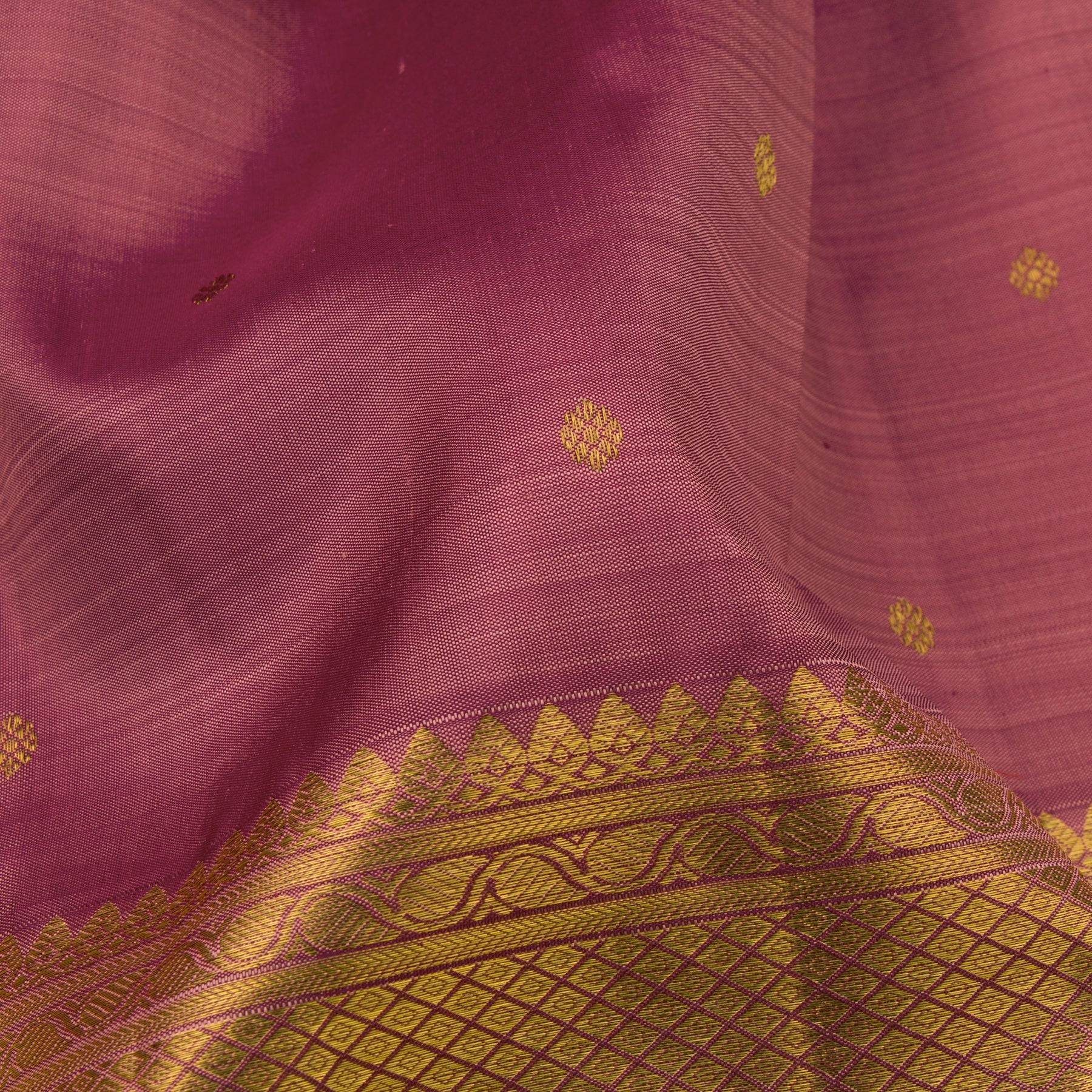Kanakavalli Kanjivaram Silk Sari 22-599-HS001-05810 - Fabric View