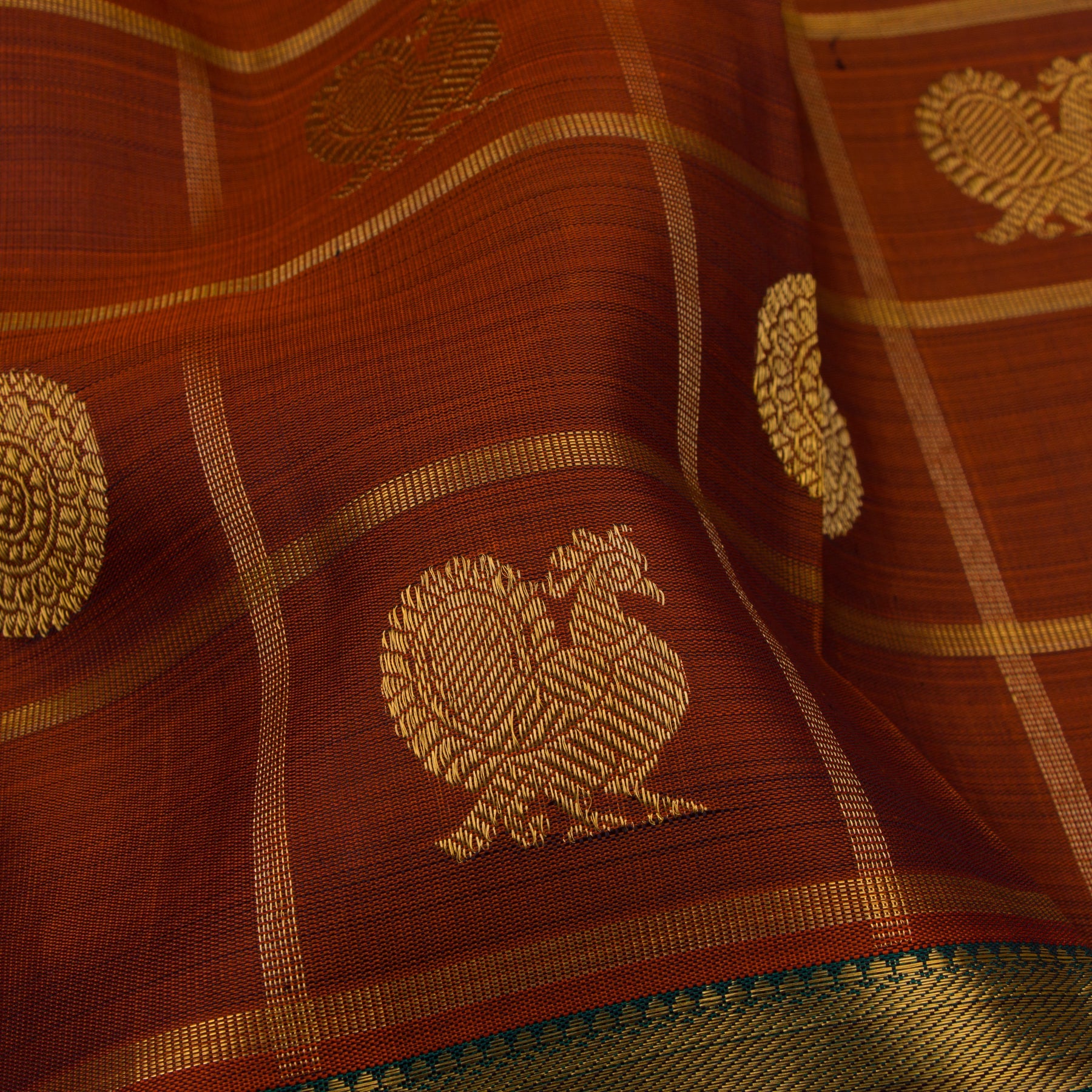 Kanakavalli Kanjivaram Silk Sari 22-599-HS001-10263 - Fabric View