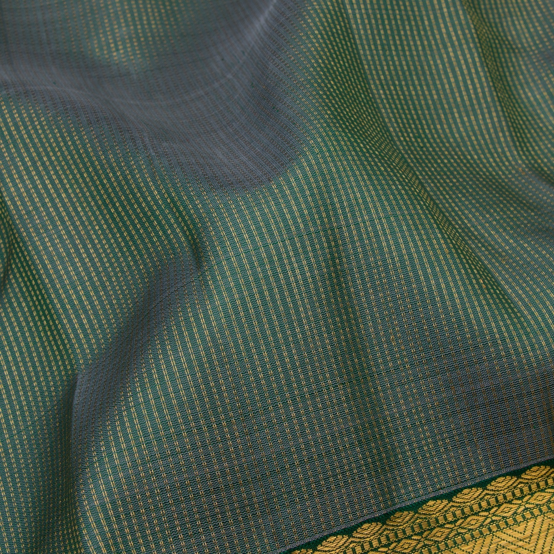Kanakavalli Kanjivaram Silk Sari 22-599-HS001-10305 - Fabric View