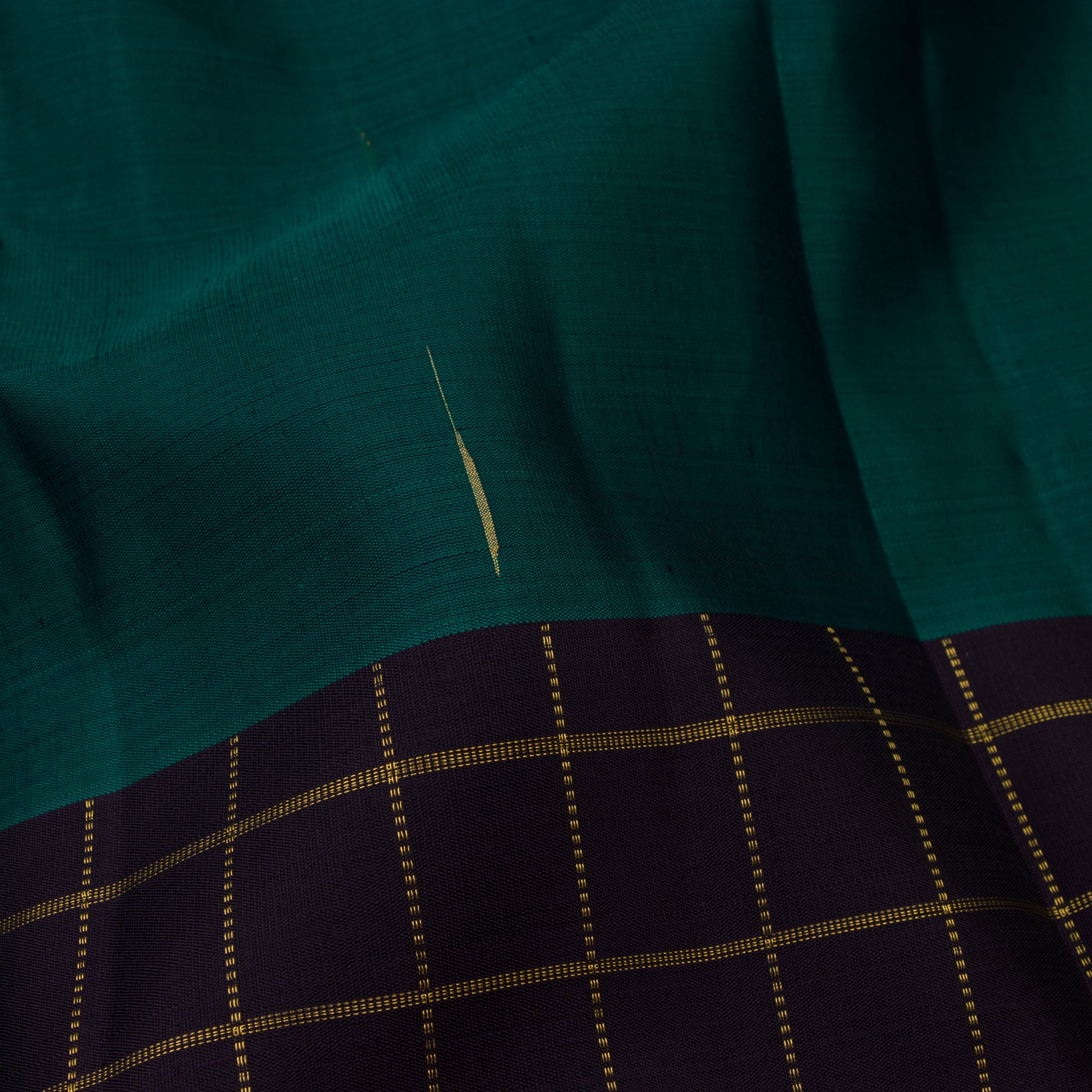 Kanakavalli Kanjivaram Silk Sari 22-599-HS001-14490 - Fabric View