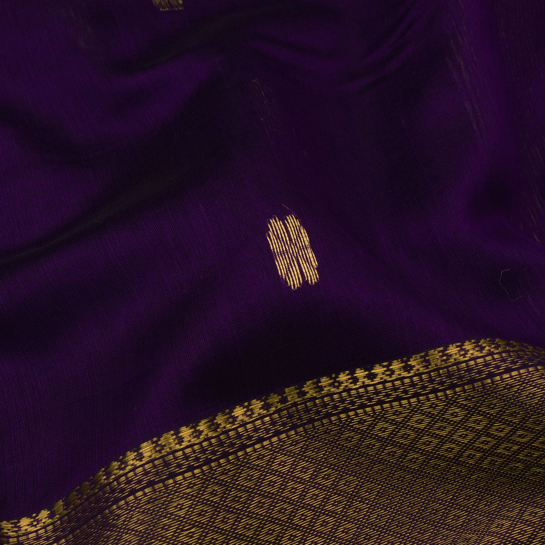 Kanakavalli Silk/Cotton Sari 22-610-HS005-13736 - Fabric View