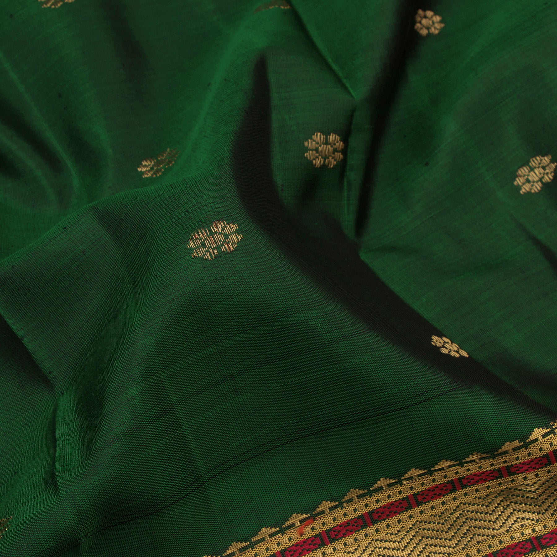 Kanakavalli Kanjivaram Silk Sari 23-040-HS001-00900 - Fabric View