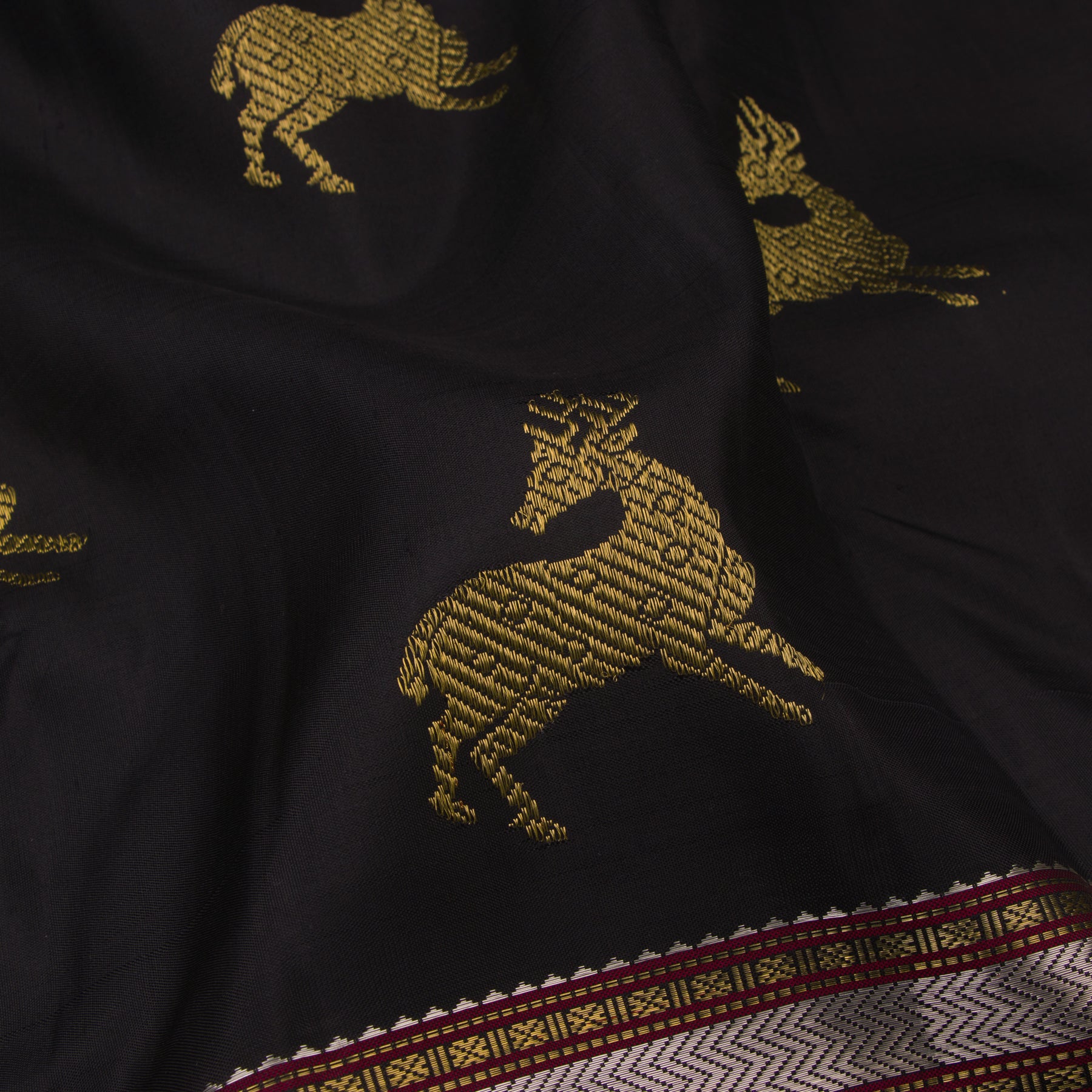 Kanakavalli Kanjivaram Silk Sari 23-040-HS001-02424 - Fabric View