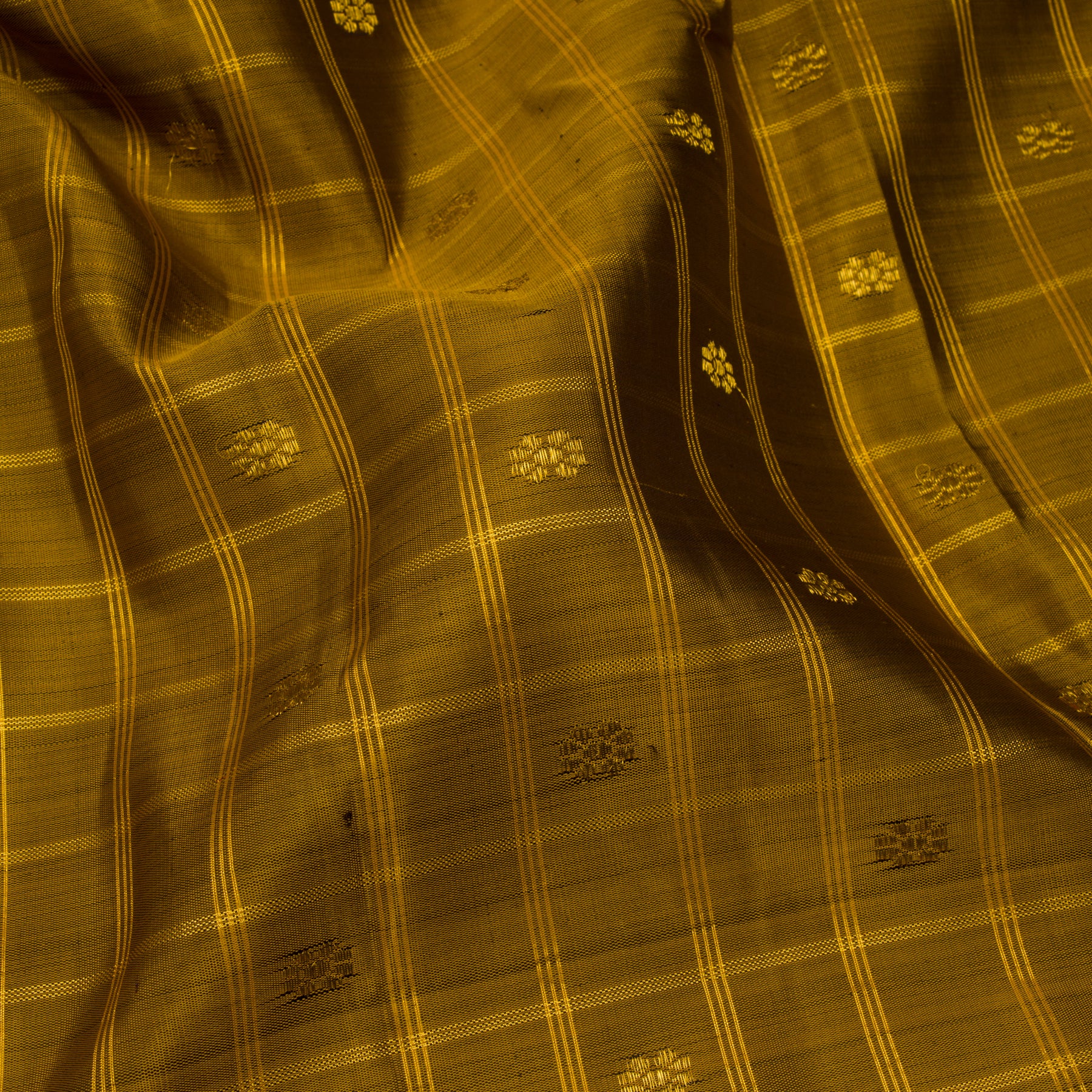 Kanakavalli Kanjivaram Silk Sari 23-040-HS001-12853 - Fabric View