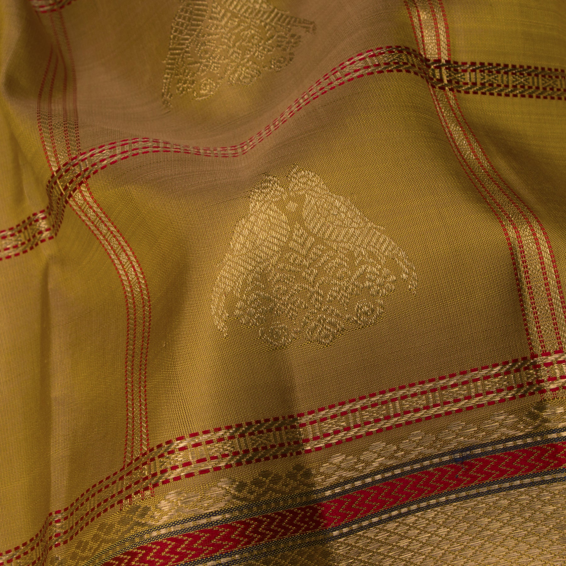 Kanakavalli Kanjivaram Silk Sari 23-040-HS001-14119 - Fabric View