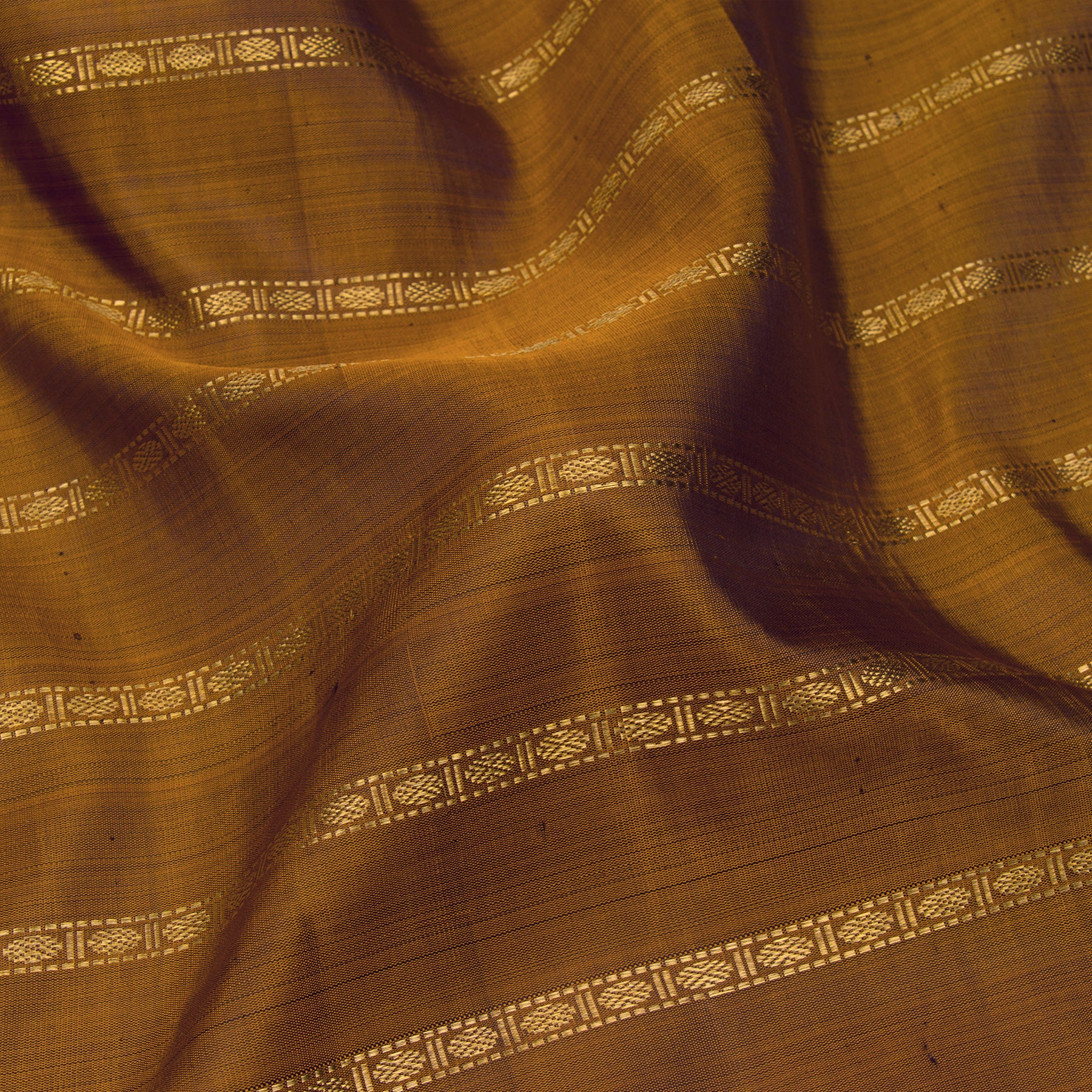Kanakavalli Kanjivaram Silk Sari 23-041-HS001-07254 - Fabric View