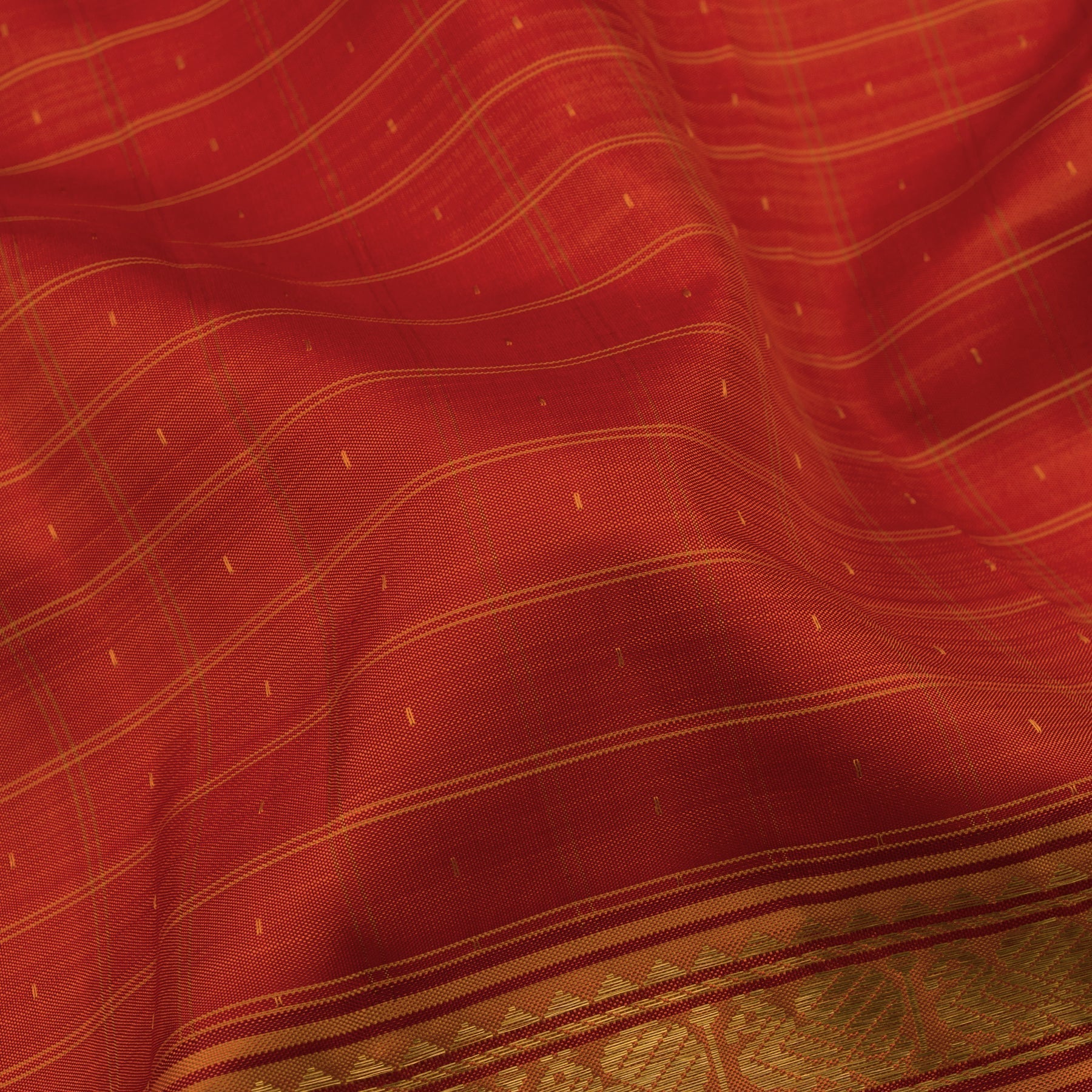 Kanakavalli Kanjivaram Silk Sari 23-100-HS001-00582 - Fabric View