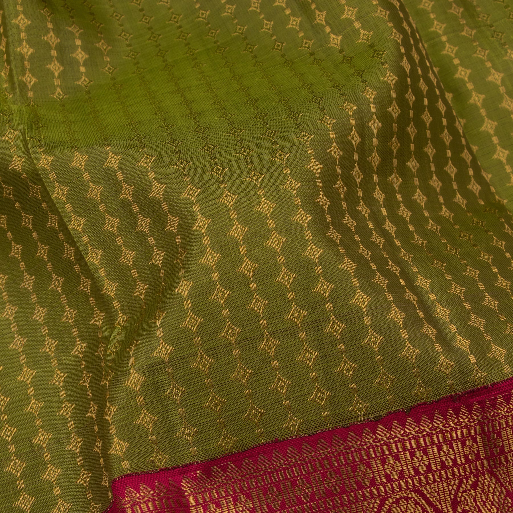 Kanakavalli Kanjivaram Silk Sari 23-110-HS001-00949 - Fabric View