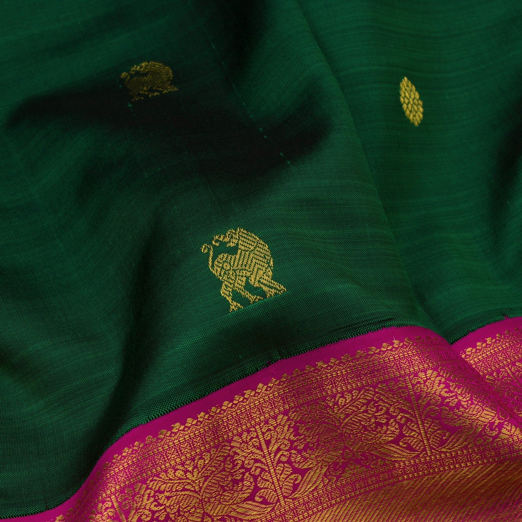Kanakavalli Kanjivaram Silk Sari 23-110-HS001-01012 - Fabric View