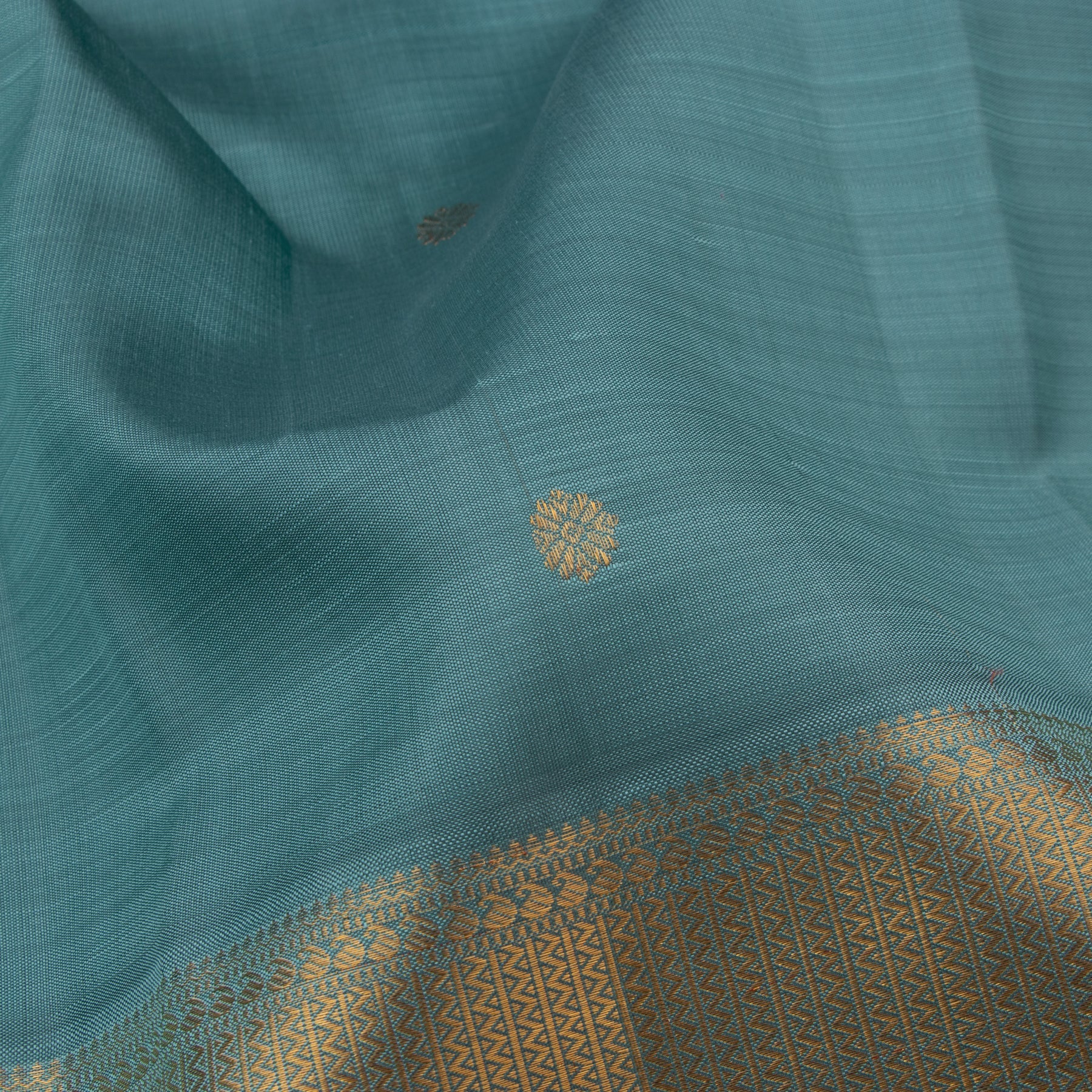 Kanakavalli Kanjivaram Silk Sari 23-110-HS001-01018 - Fabric View