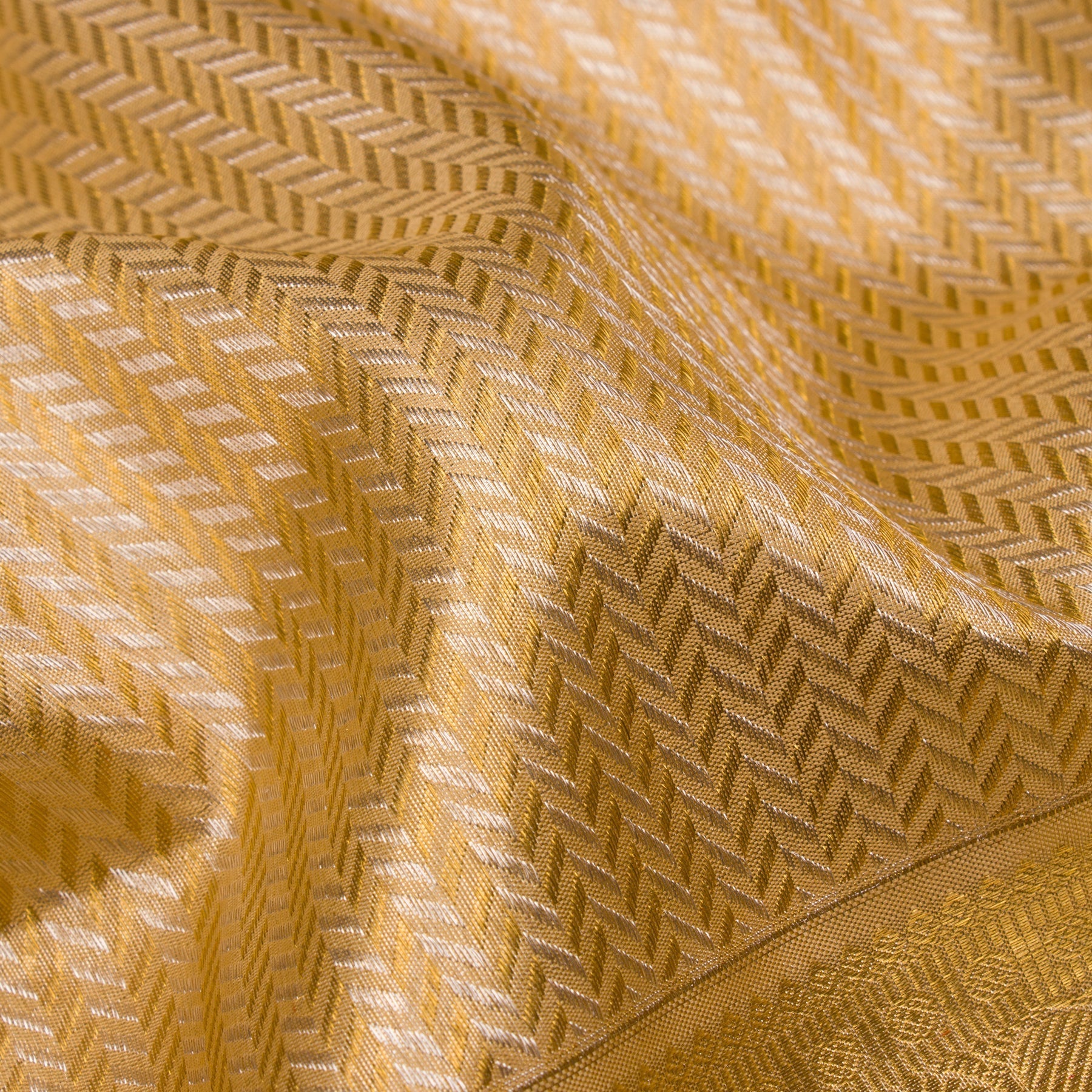 Kanakavalli Kanjivaram Silk Sari 23-110-HS001-03754 - Fabric View