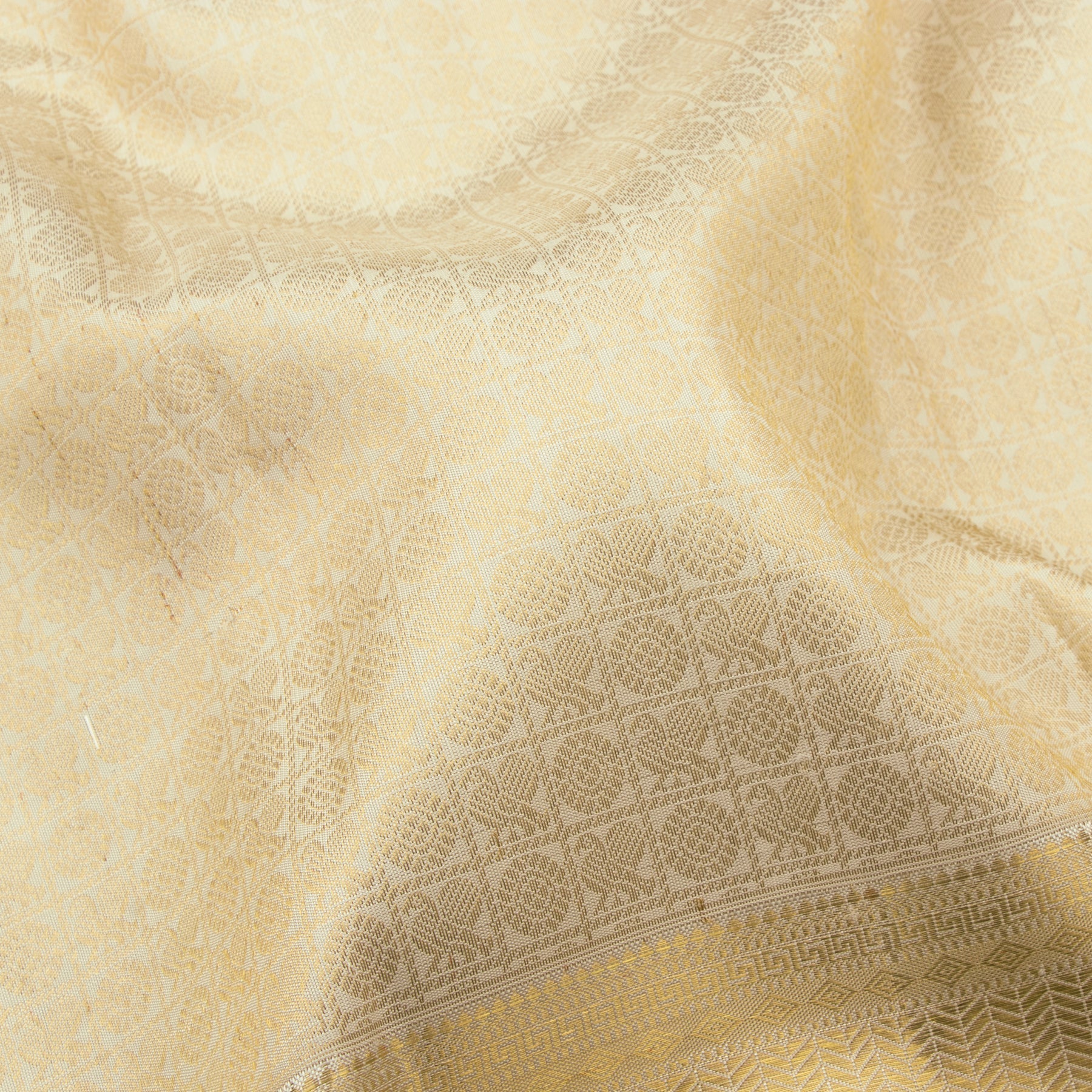 Kanakavalli Kanjivaram Silk Sari 23-110-HS001-03799 - Fabric View