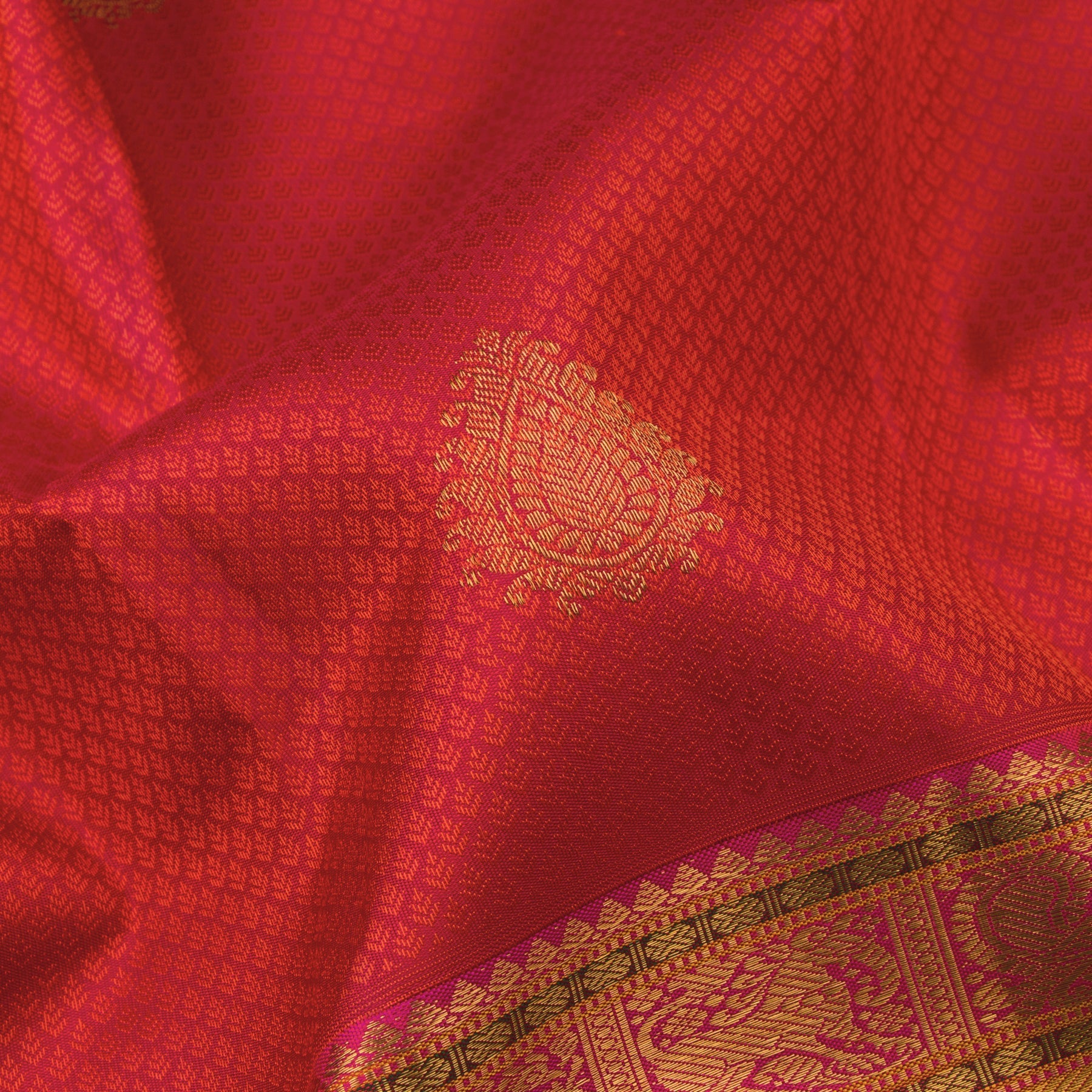 Kanakavalli Kanjivaram Silk Sari 23-110-HS001-03869 - Fabric View
