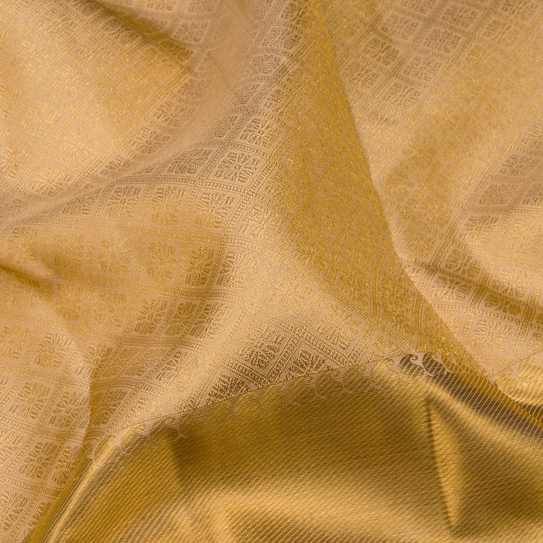 Kanakavalli Kanjivaram Silk Sari 23-110-HS001-05125 - Fabric View
