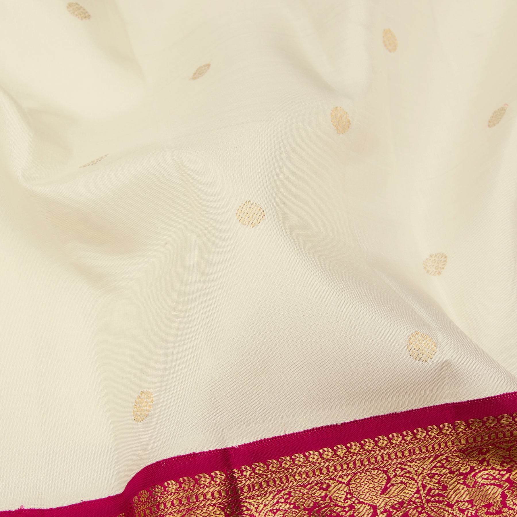 Kanakavalli Kanjivaram Silk Sari 23-110-HS001-07026 - Fabric View