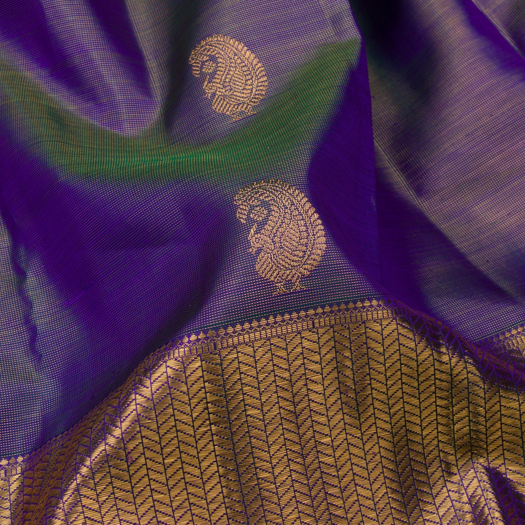 Kanakavalli Kanjivaram Silk Sari 23-110-HS001-09982 - Fabric View