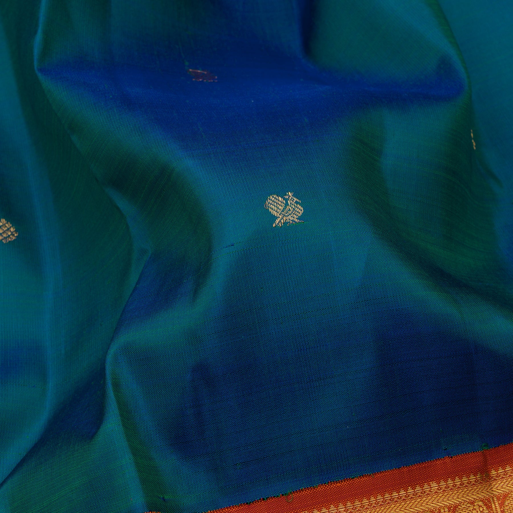 Kanakavalli Kanjivaram Silk Sari 23-110-HS001-10377 - Fabric View